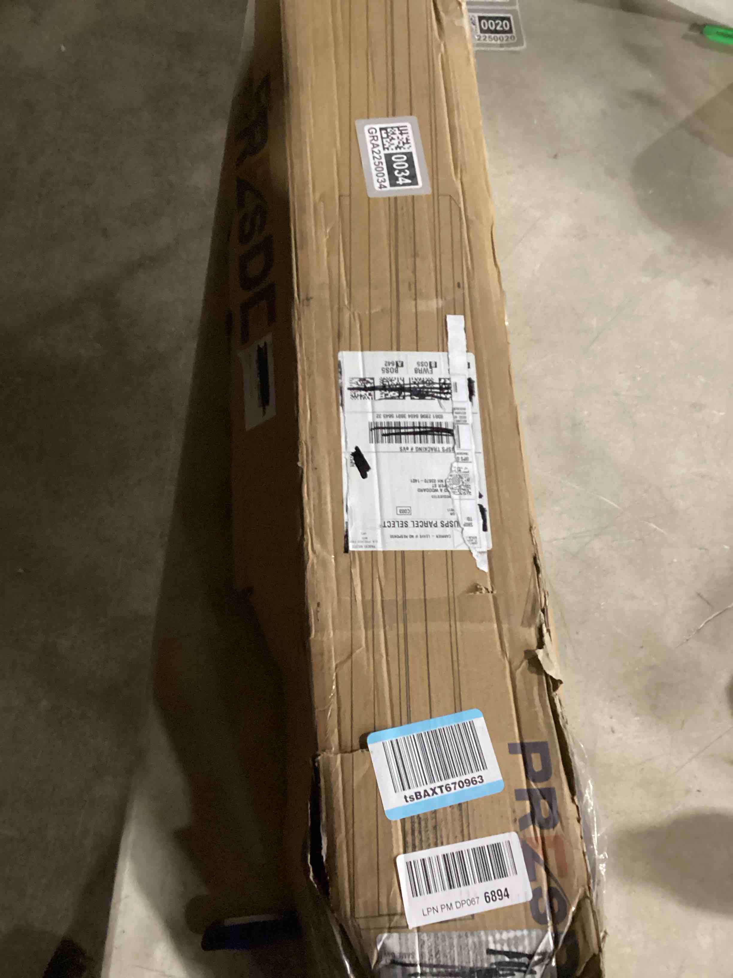 https://s3.amazonaws.com/lotting-images-prod/bidfta/GRA2250034_1741022138933.jpeg