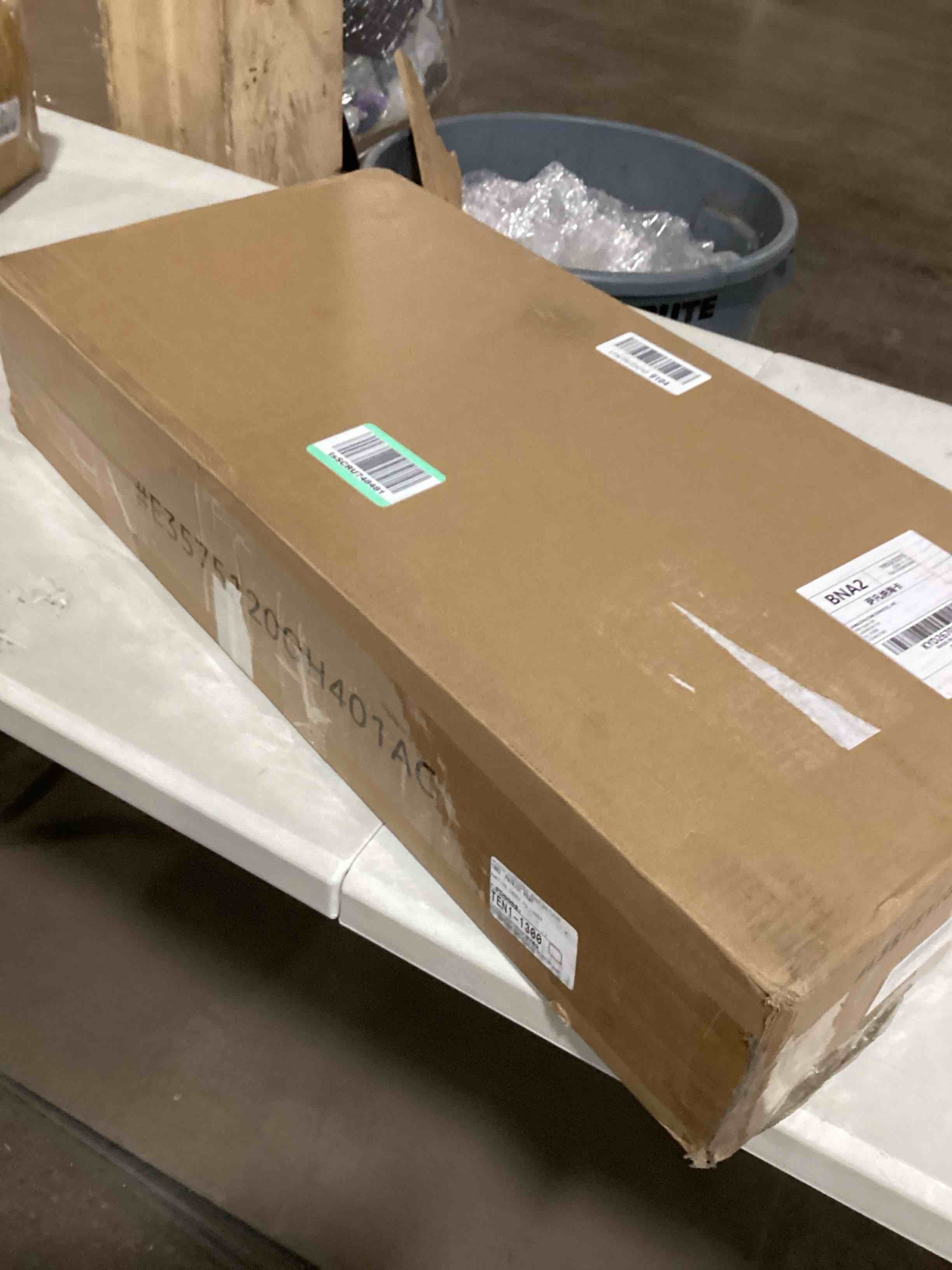 https://s3.amazonaws.com/lotting-images-prod/bidfta/GRA2250333_1741872863042.jpeg