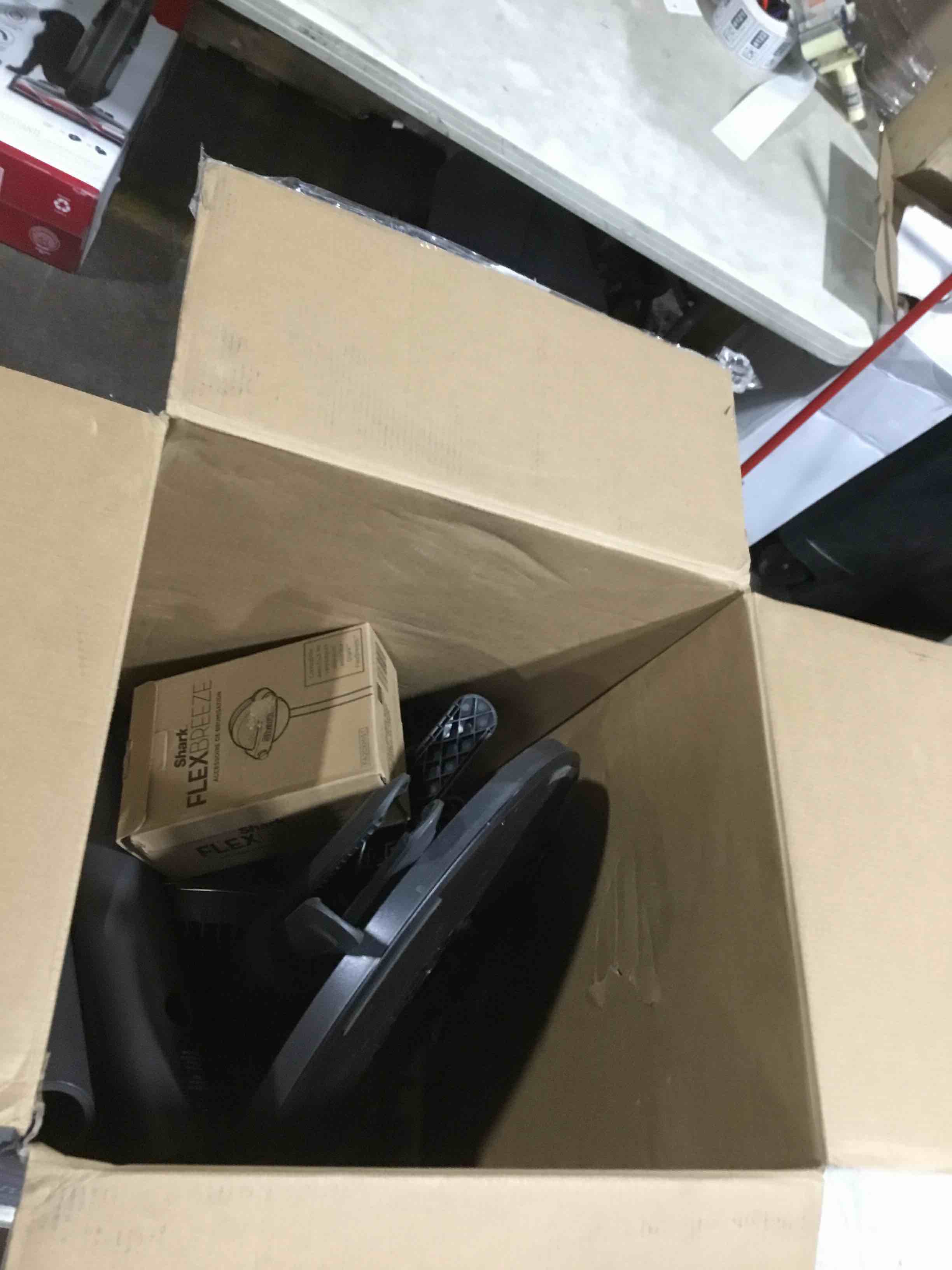 https://s3.amazonaws.com/lotting-images-prod/bidfta/GRA2251312_1739371170418.jpeg
