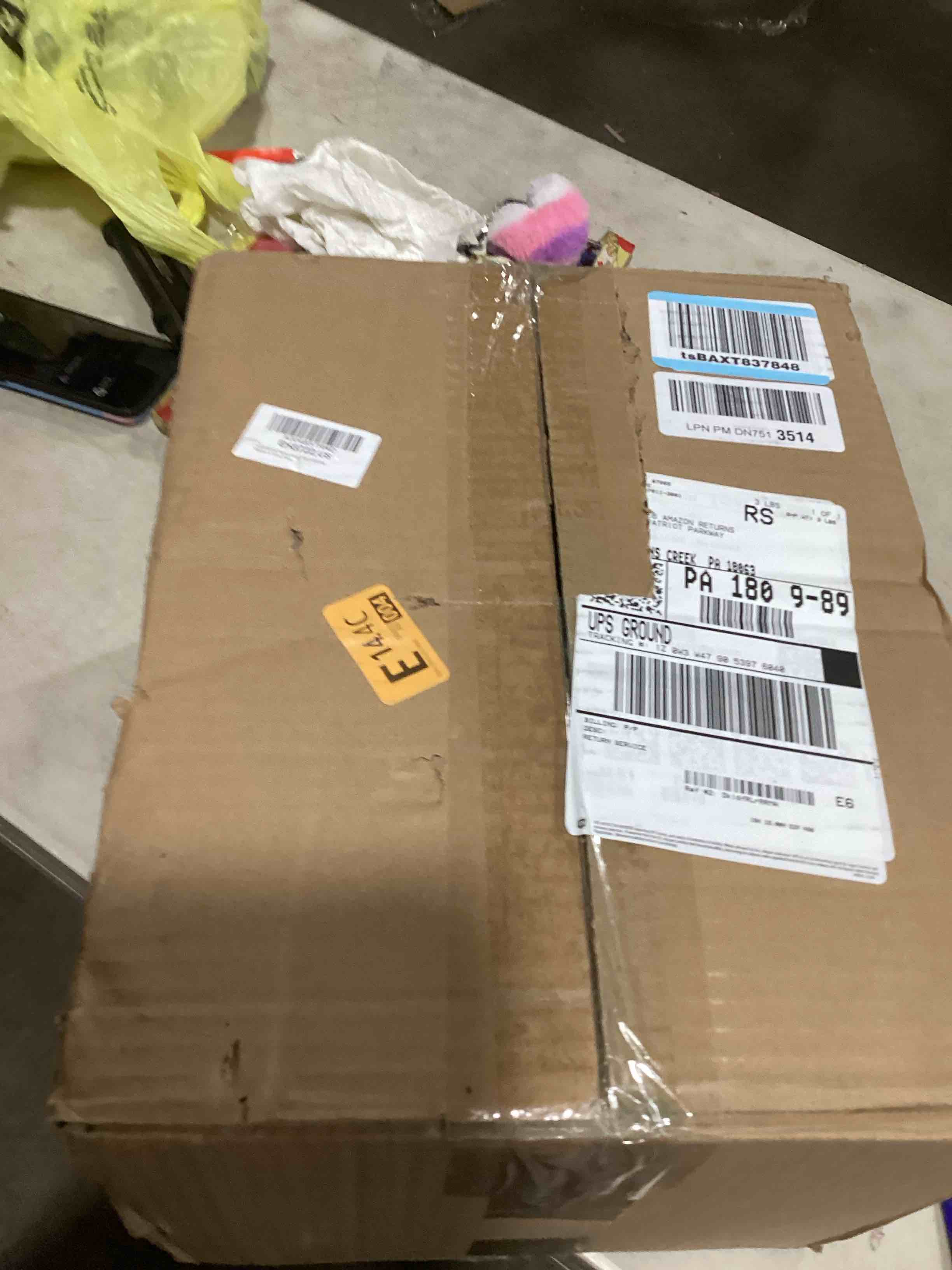 https://s3.amazonaws.com/lotting-images-prod/bidfta/GRA2253547_1741289209311.jpeg