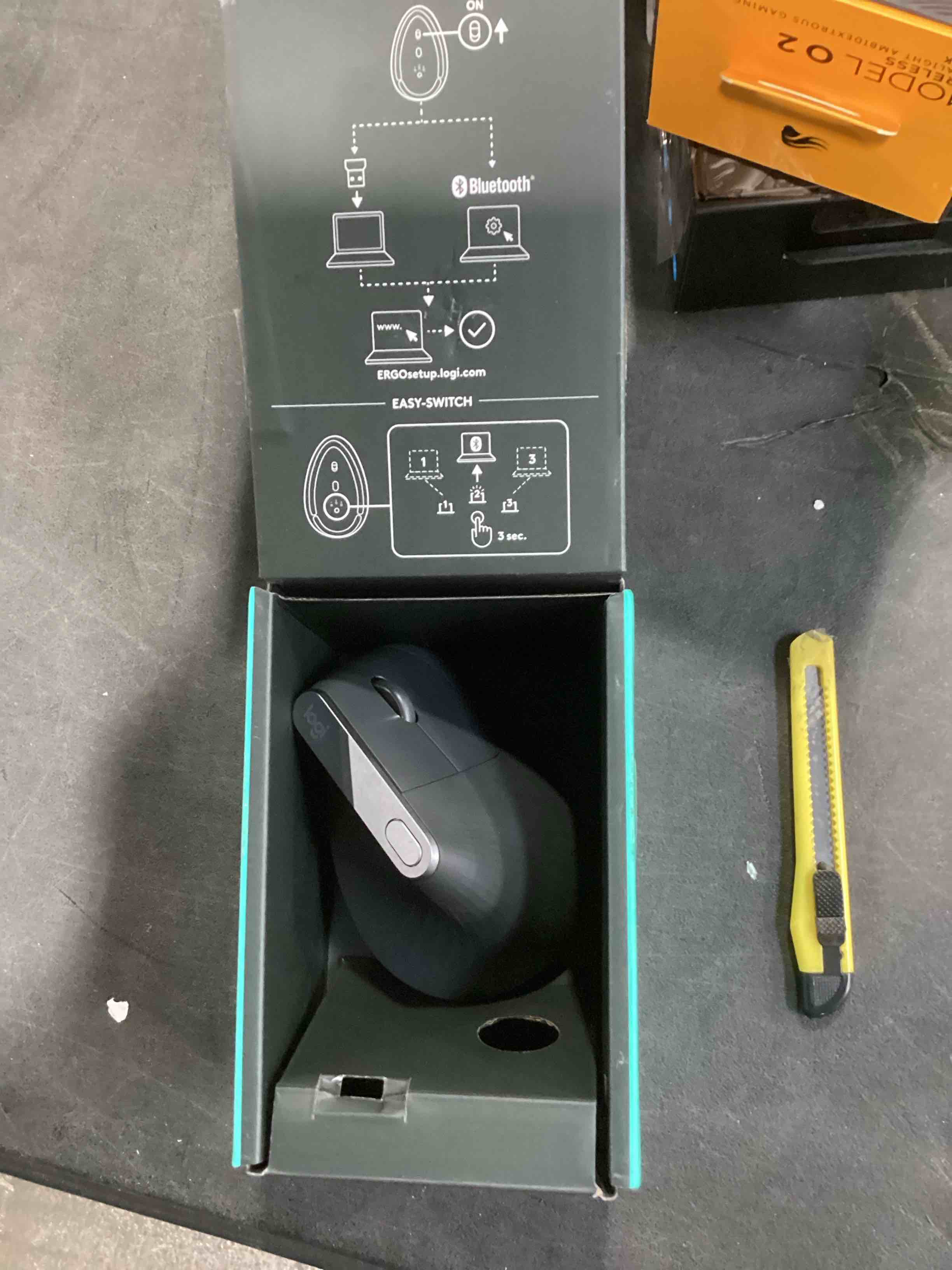 https://s3.amazonaws.com/lotting-images-prod/bidfta/GRA2254593_1740775467512.jpeg