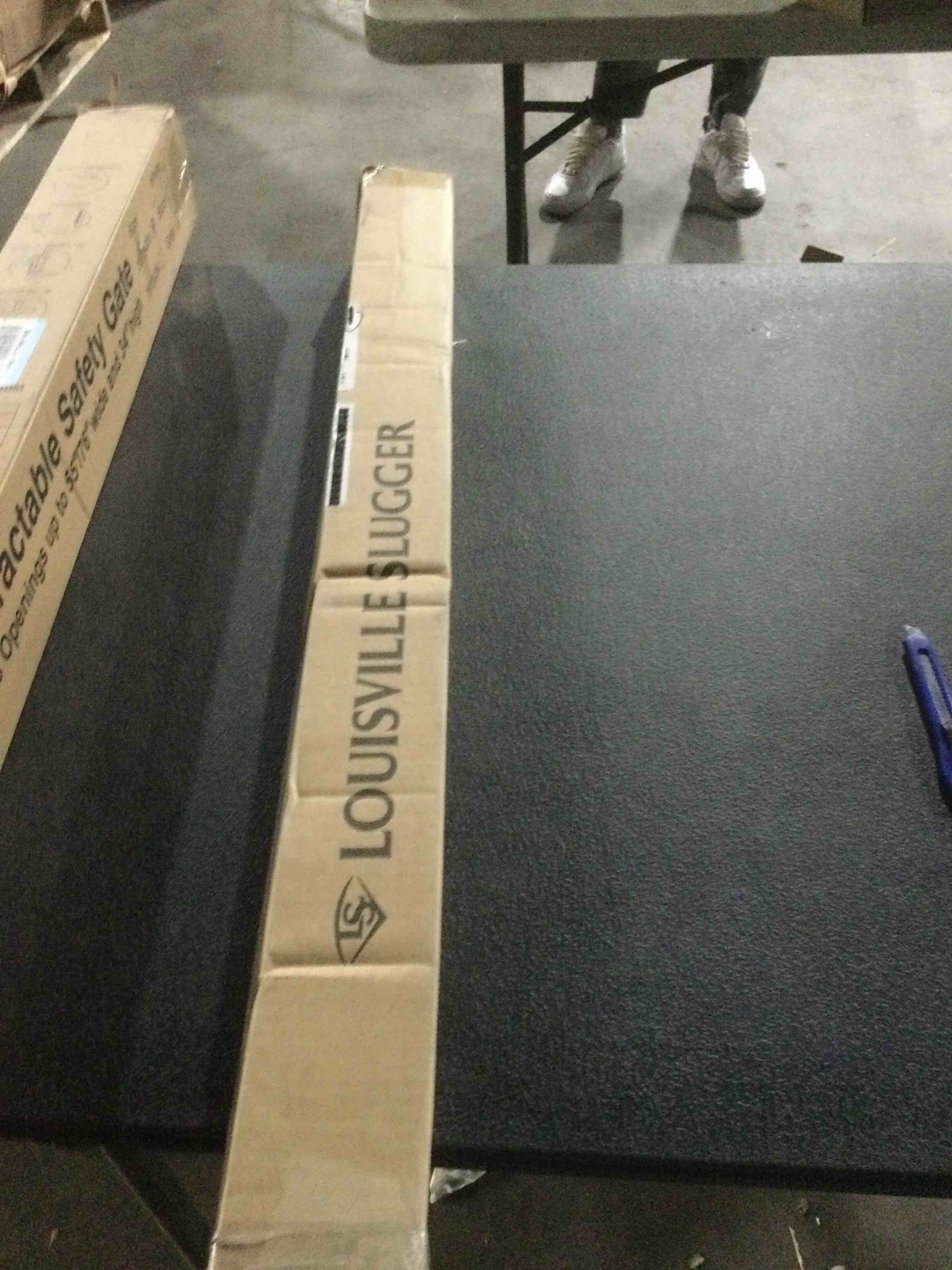 https://s3.amazonaws.com/lotting-images-prod/bidfta/GRA2254813_1741029529440.jpeg