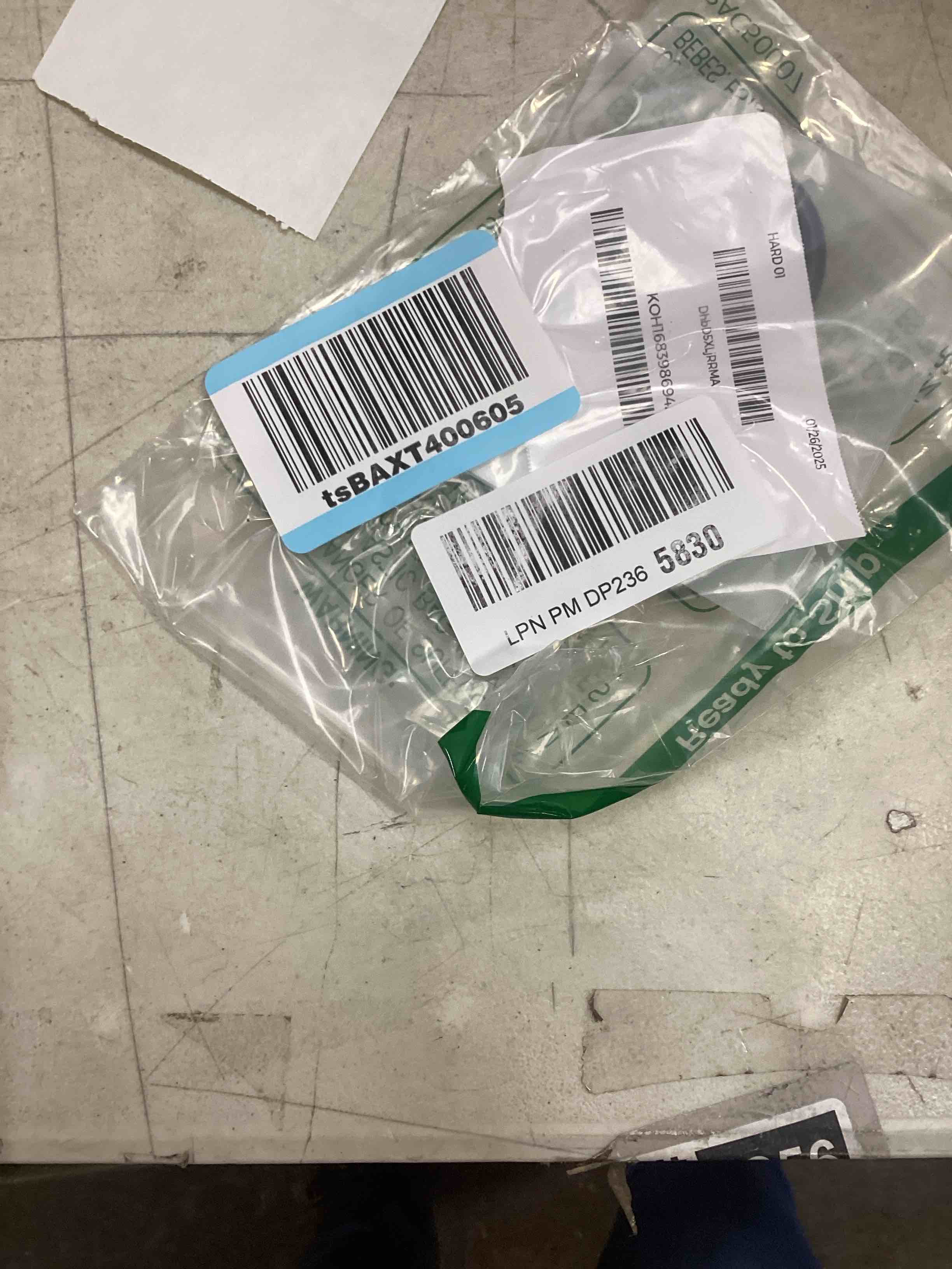 https://s3.amazonaws.com/lotting-images-prod/bidfta/GRA2255236_1741181150837.jpeg