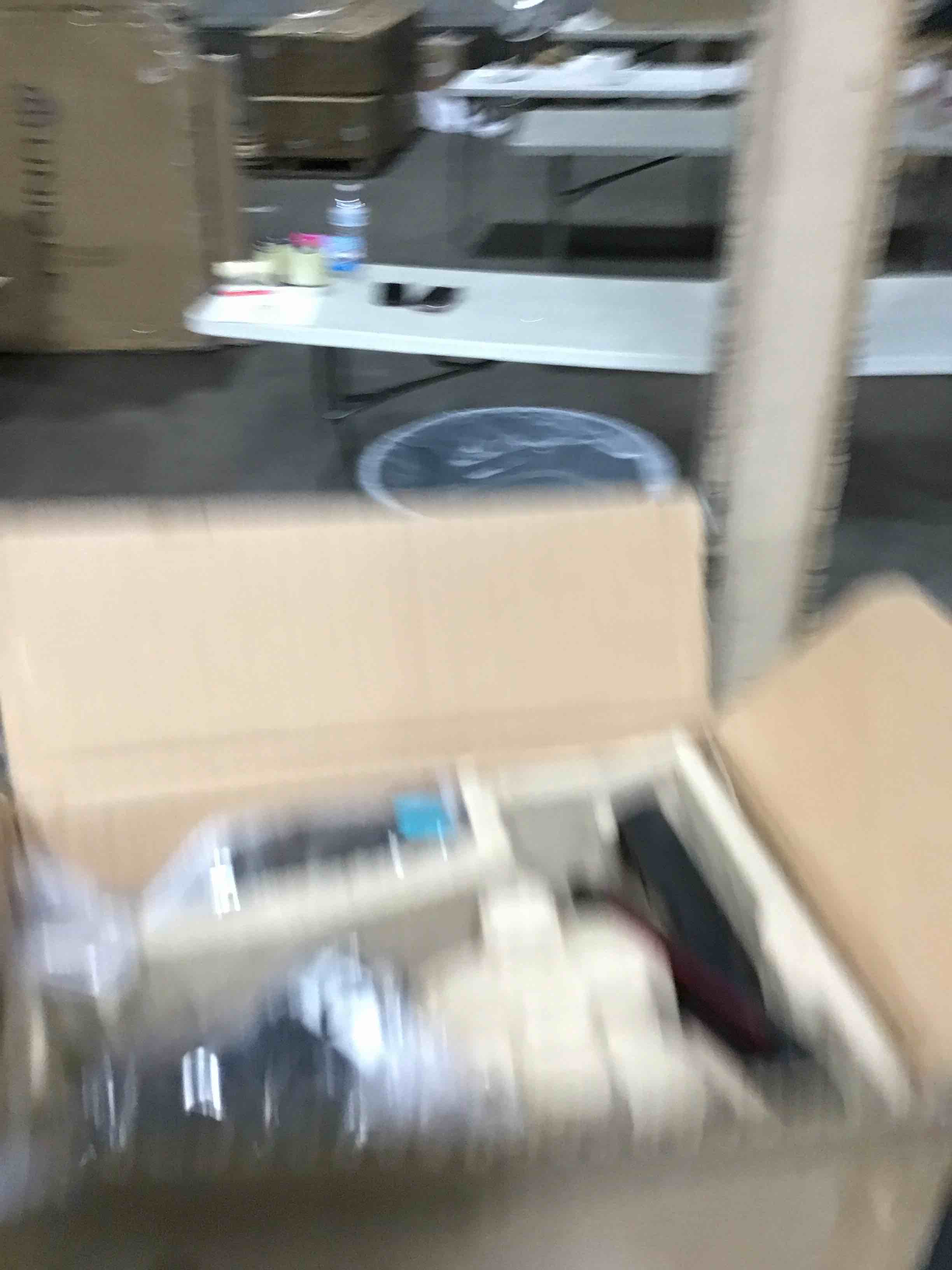 https://s3.amazonaws.com/lotting-images-prod/bidfta/GRA2255254_1741190089543.jpeg