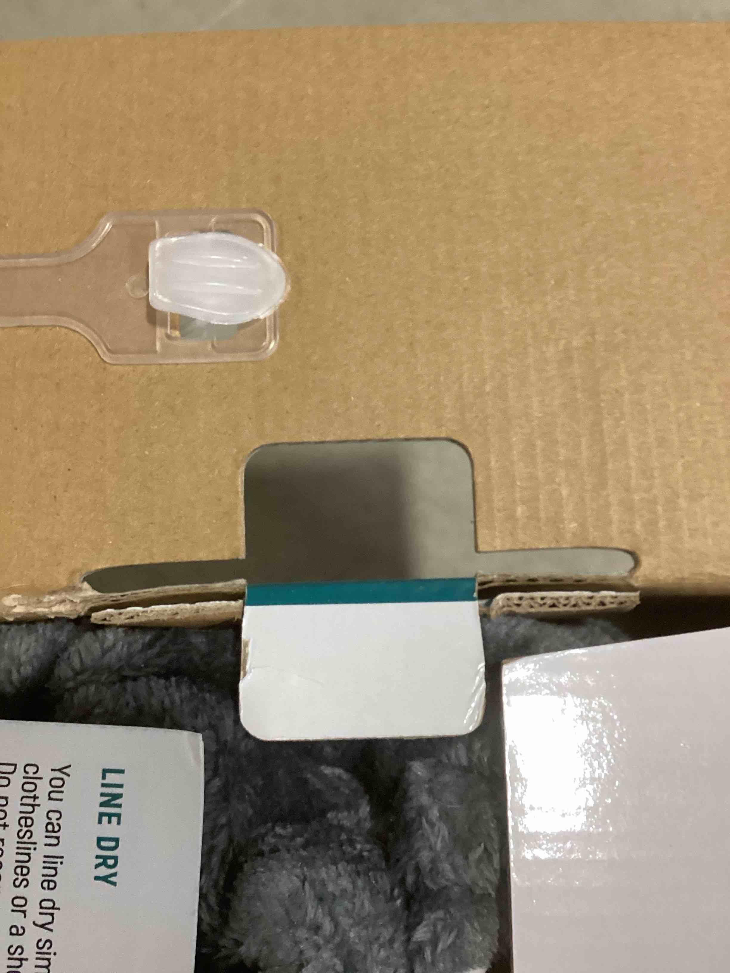 https://s3.amazonaws.com/lotting-images-prod/bidfta/GRA2255620_1741887985372.jpeg