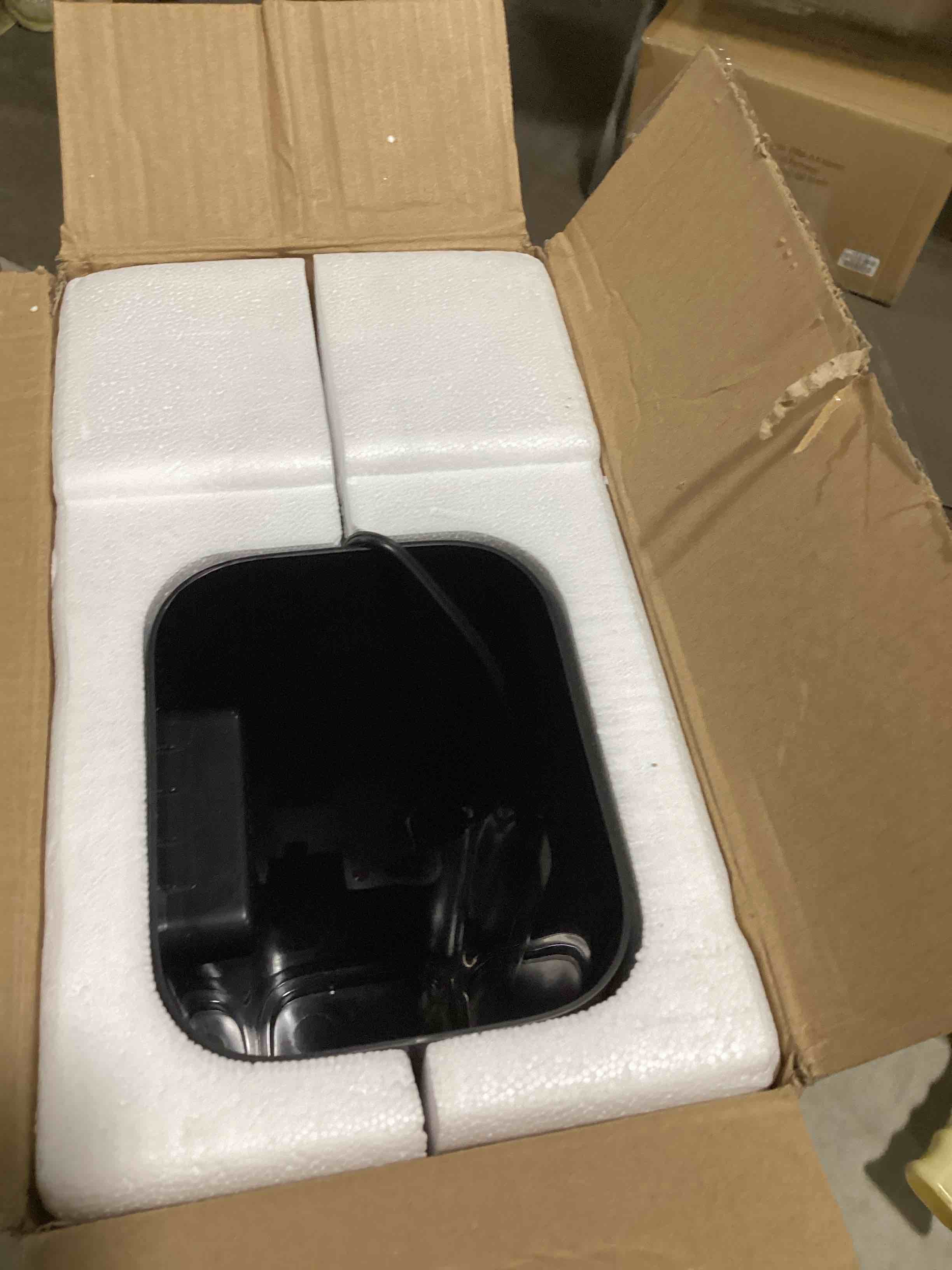 https://s3.amazonaws.com/lotting-images-prod/bidfta/GRA2256158_1743424712990.jpeg