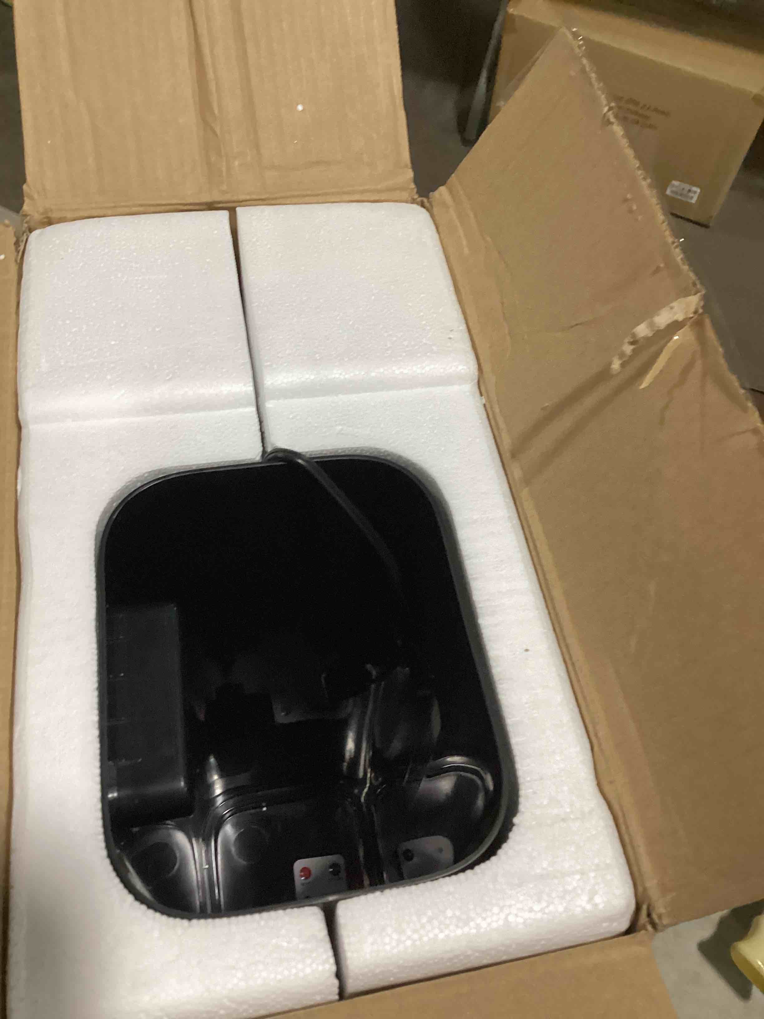 https://s3.amazonaws.com/lotting-images-prod/bidfta/GRA2256158_1743424714264.jpeg