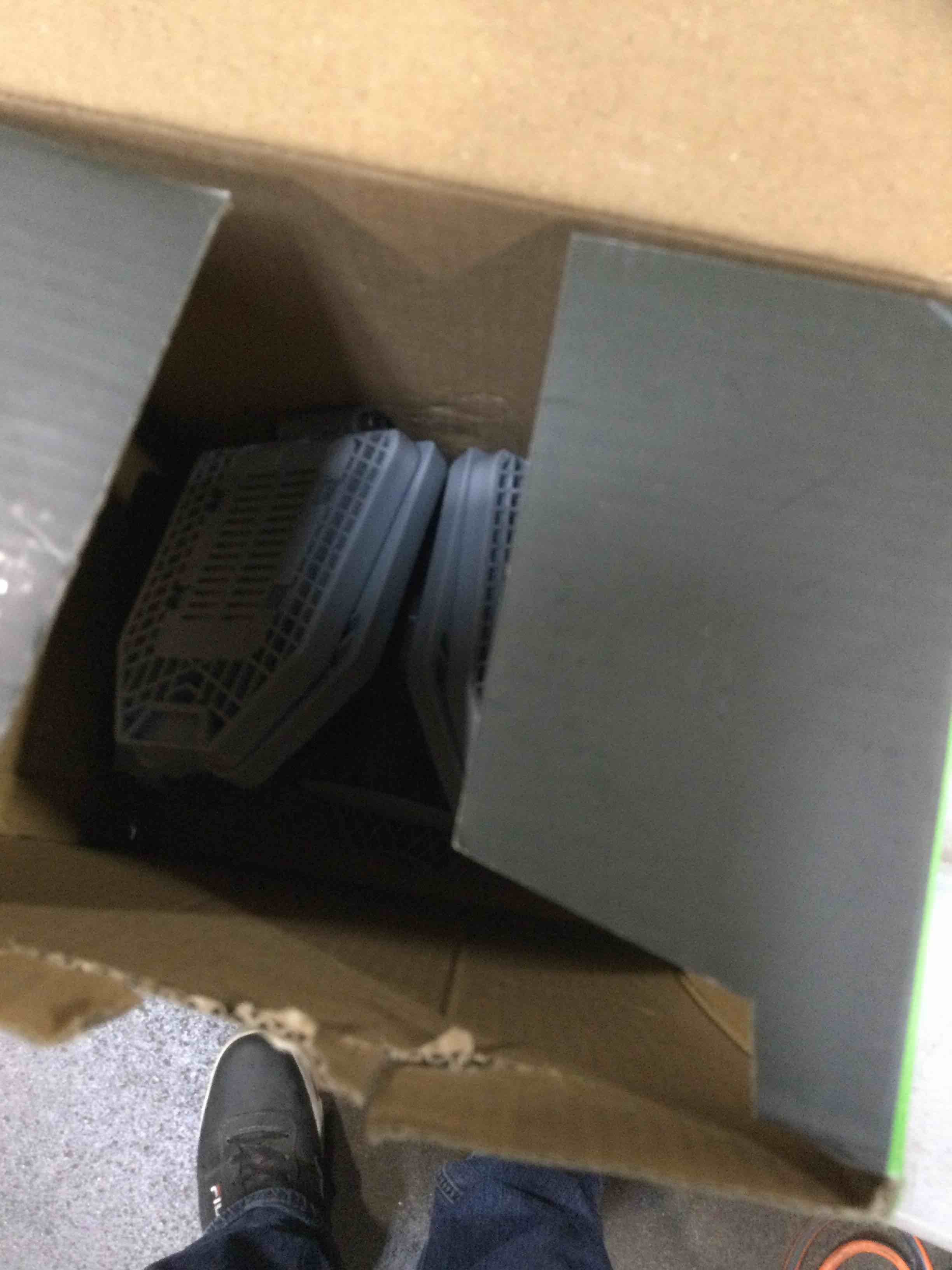 https://s3.amazonaws.com/lotting-images-prod/bidfta/GRA2257207_1738696888617.jpeg