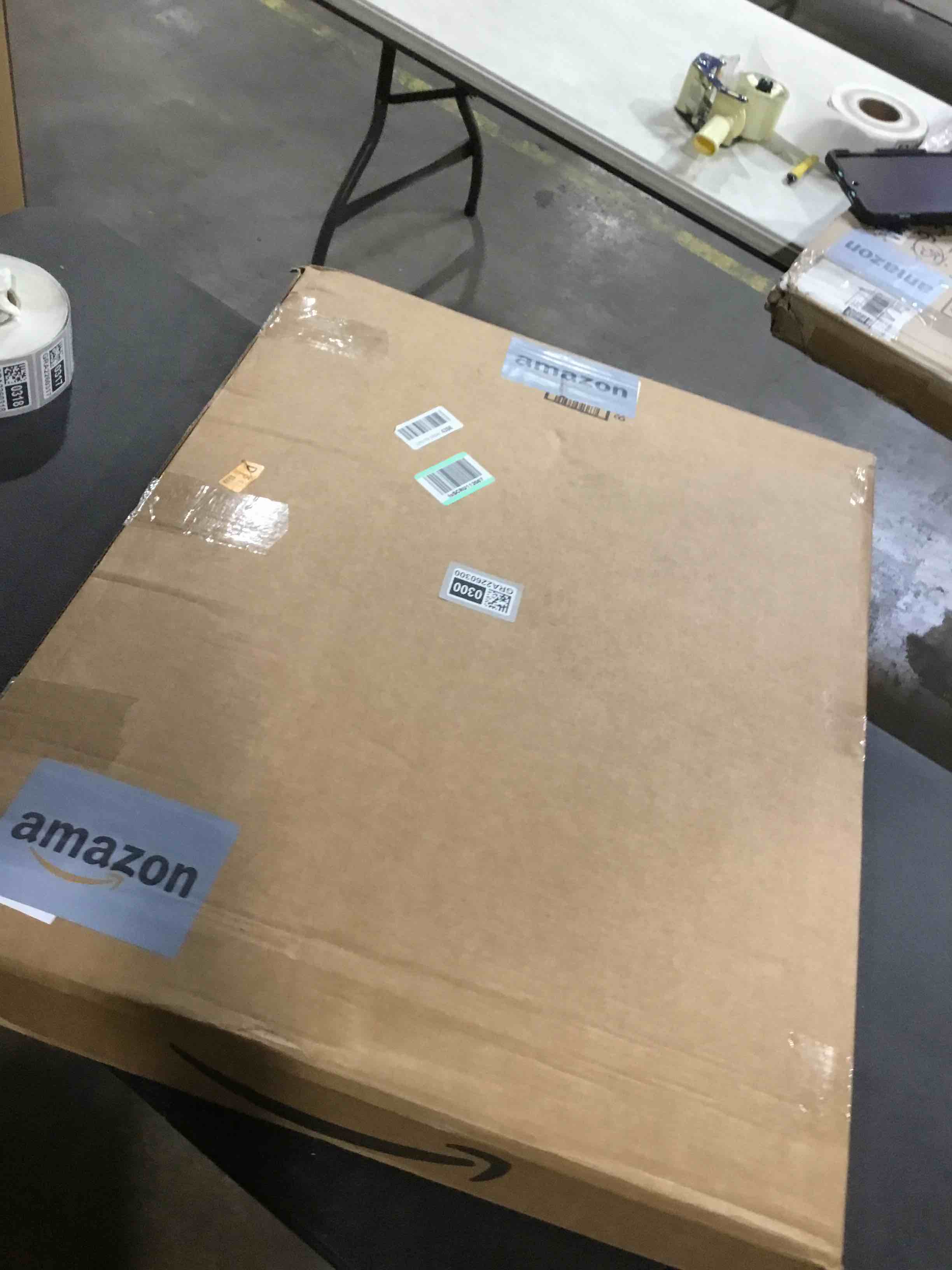 https://s3.amazonaws.com/lotting-images-prod/bidfta/GRA2260300_1738955635207.jpeg