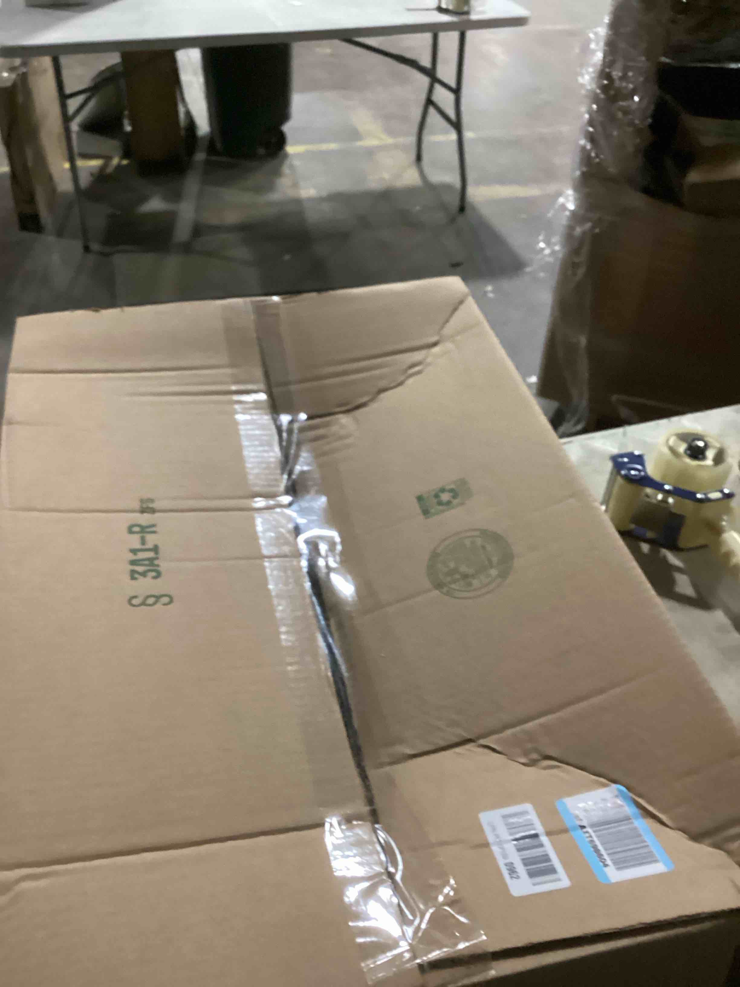 https://s3.amazonaws.com/lotting-images-prod/bidfta/GRA2262389_1741367545790.jpeg