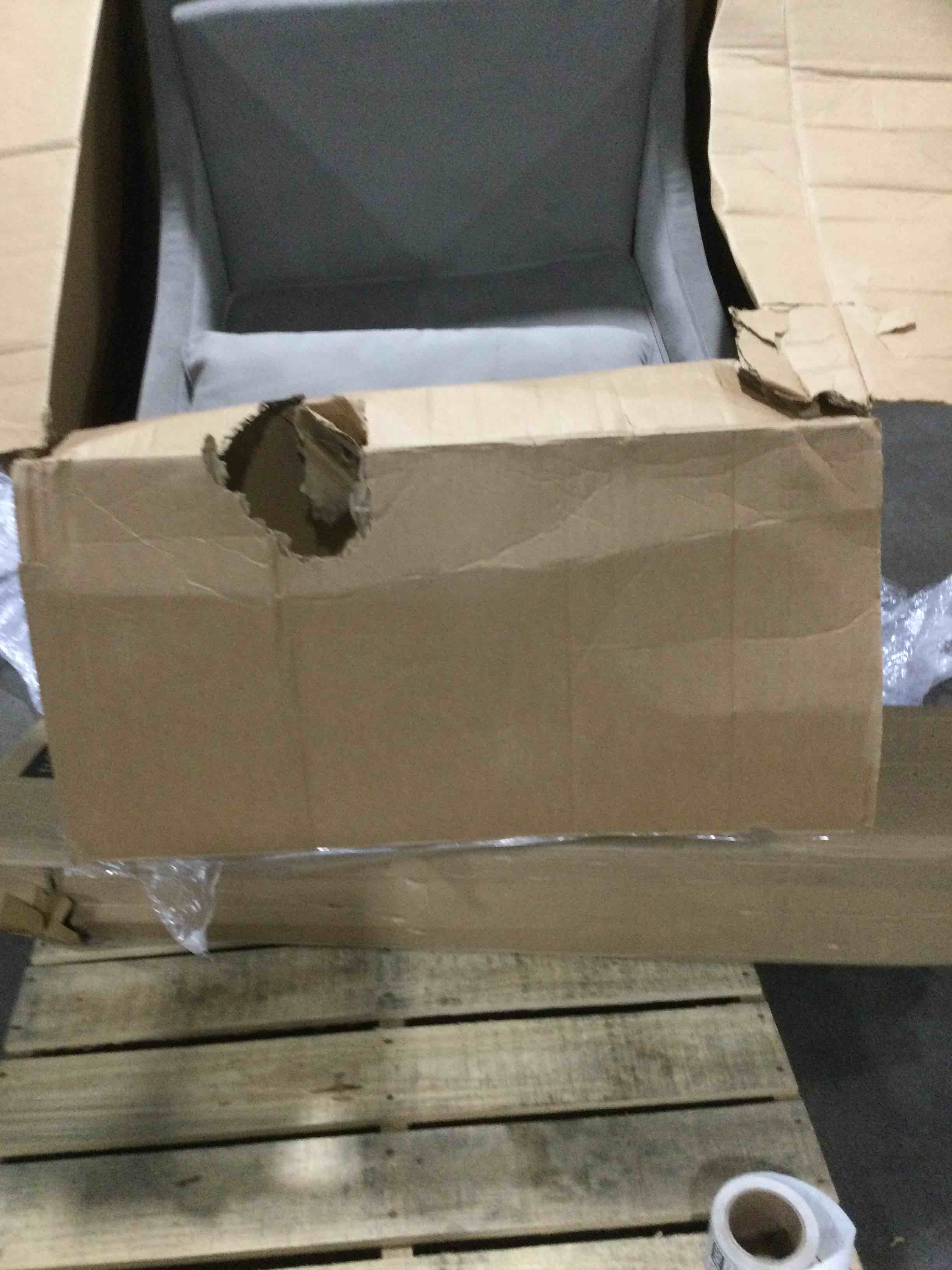 https://s3.amazonaws.com/lotting-images-prod/bidfta/GRA2262448_1741436824836.jpeg