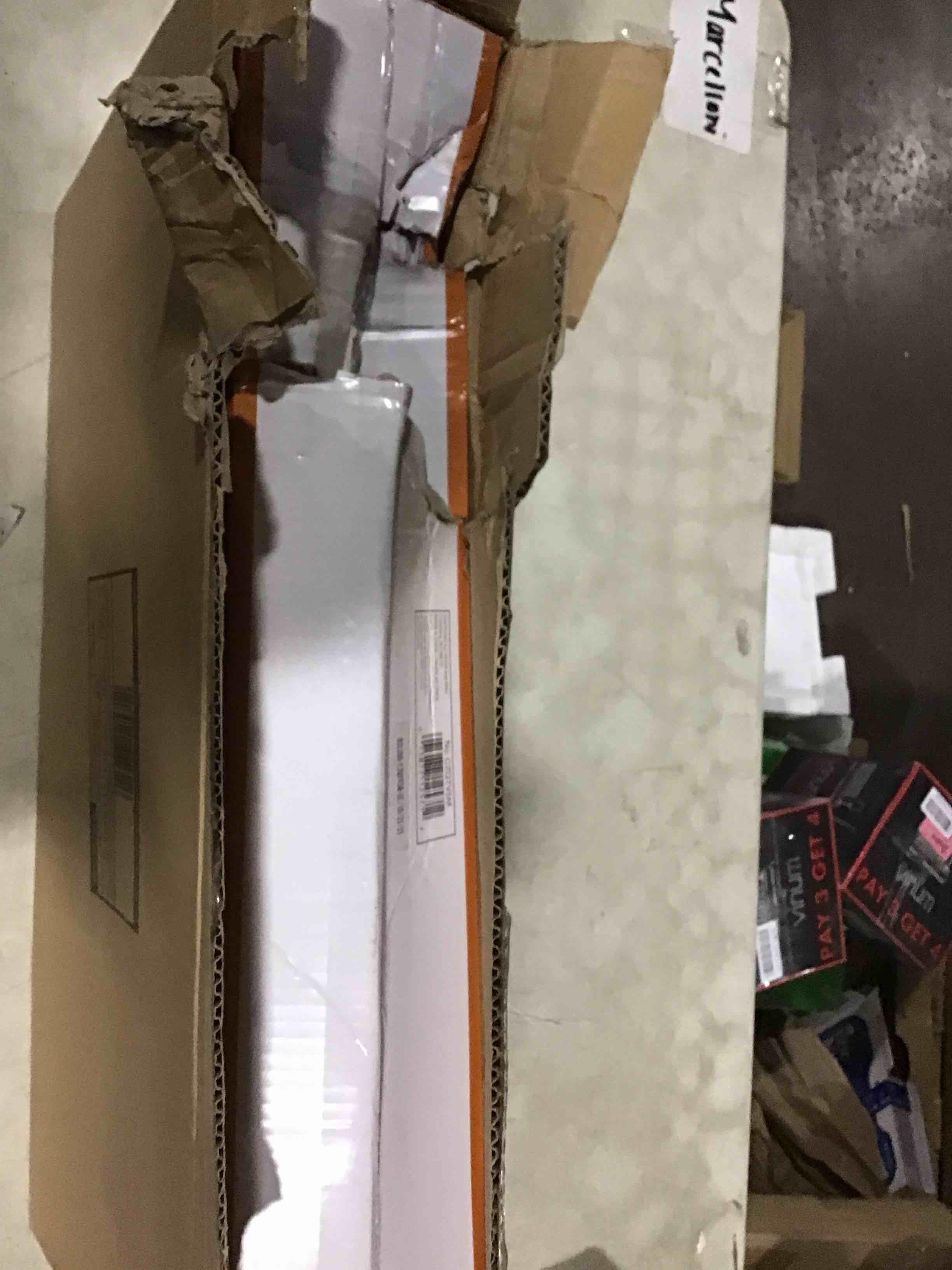 https://s3.amazonaws.com/lotting-images-prod/bidfta/GRA2263126_1738330646014.jpeg