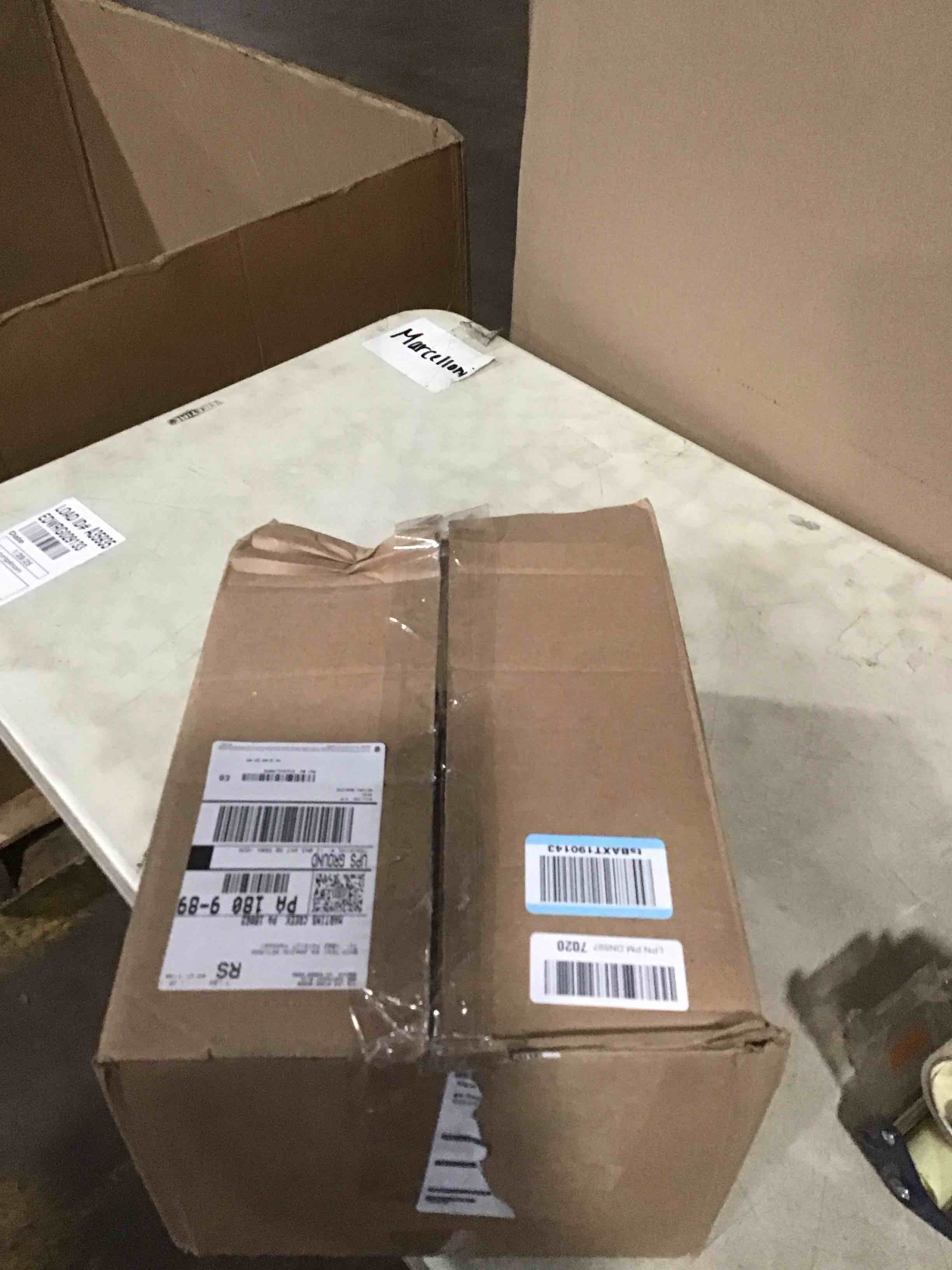 https://s3.amazonaws.com/lotting-images-prod/bidfta/GRA2263501_1738773123706.jpeg