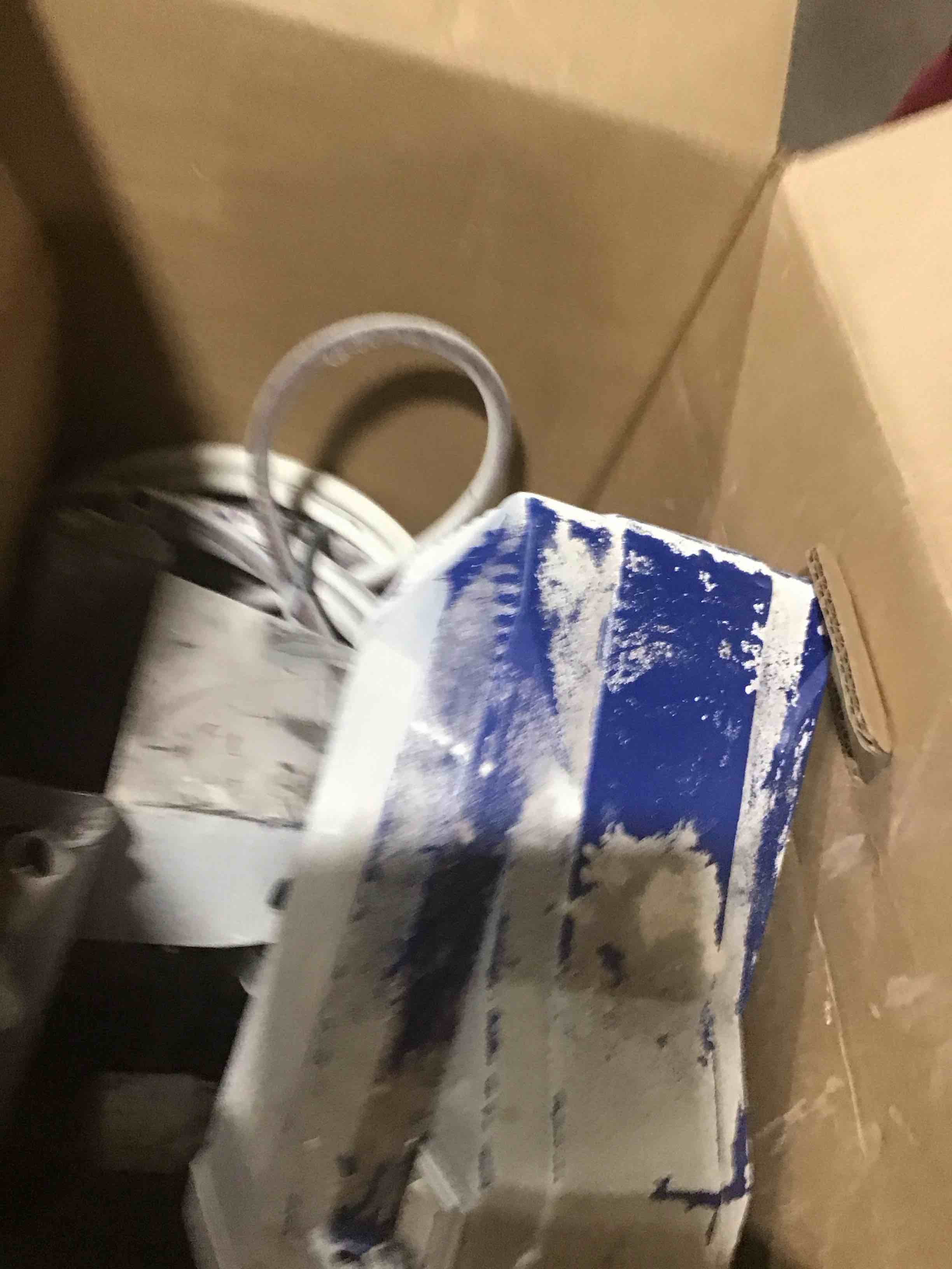 https://s3.amazonaws.com/lotting-images-prod/bidfta/GRA2263934_1739279853313.jpeg