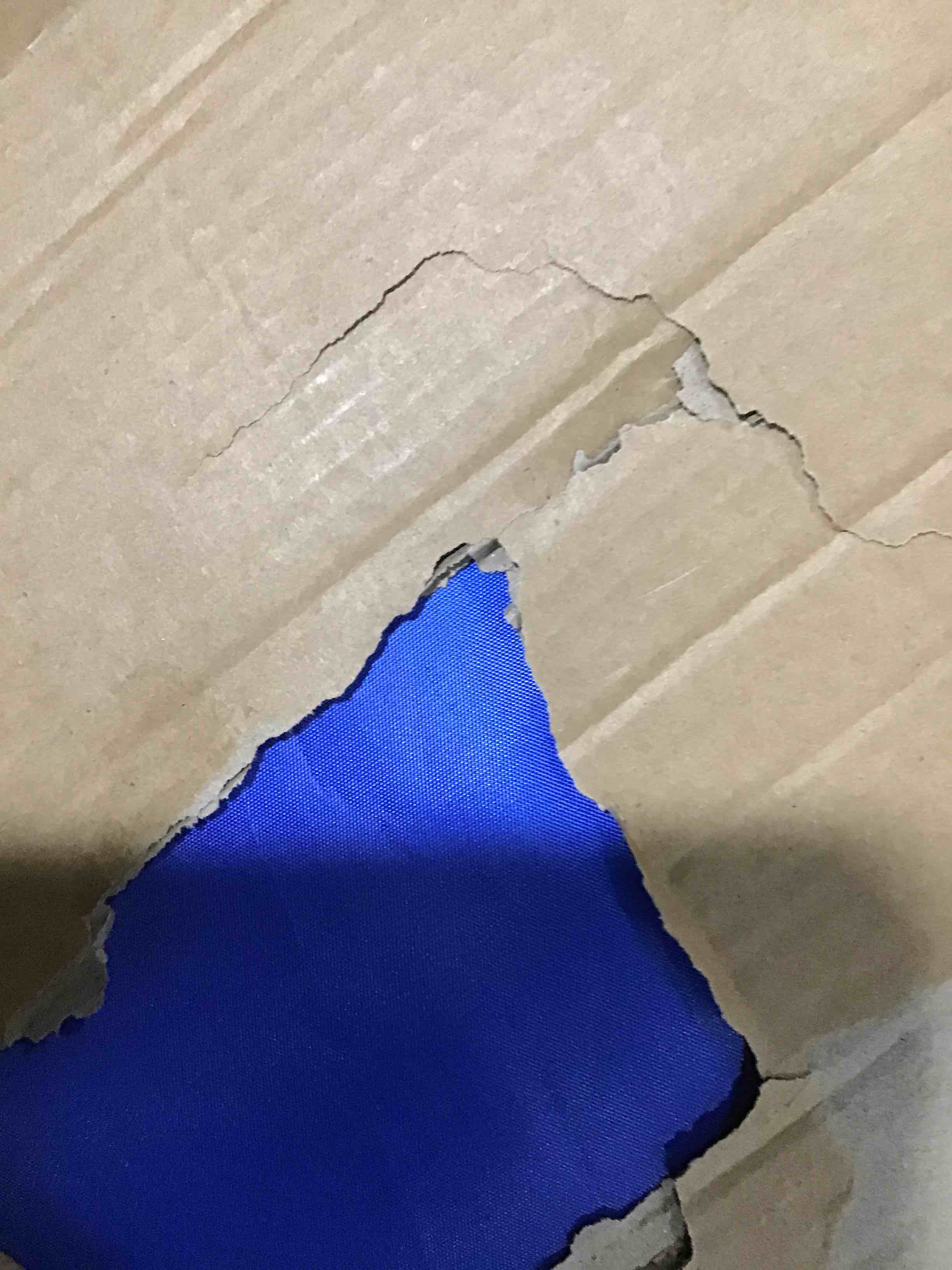 https://s3.amazonaws.com/lotting-images-prod/bidfta/GRA2266915_1741091808120.jpeg