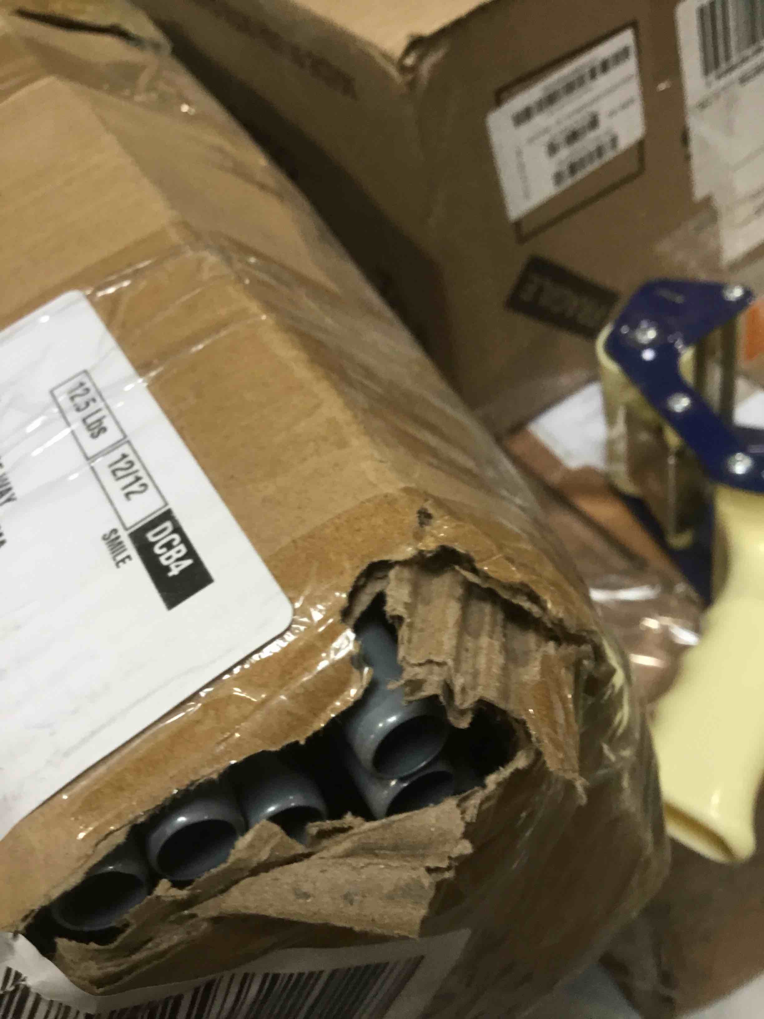 https://s3.amazonaws.com/lotting-images-prod/bidfta/GRA2269253_1738946309250.jpeg