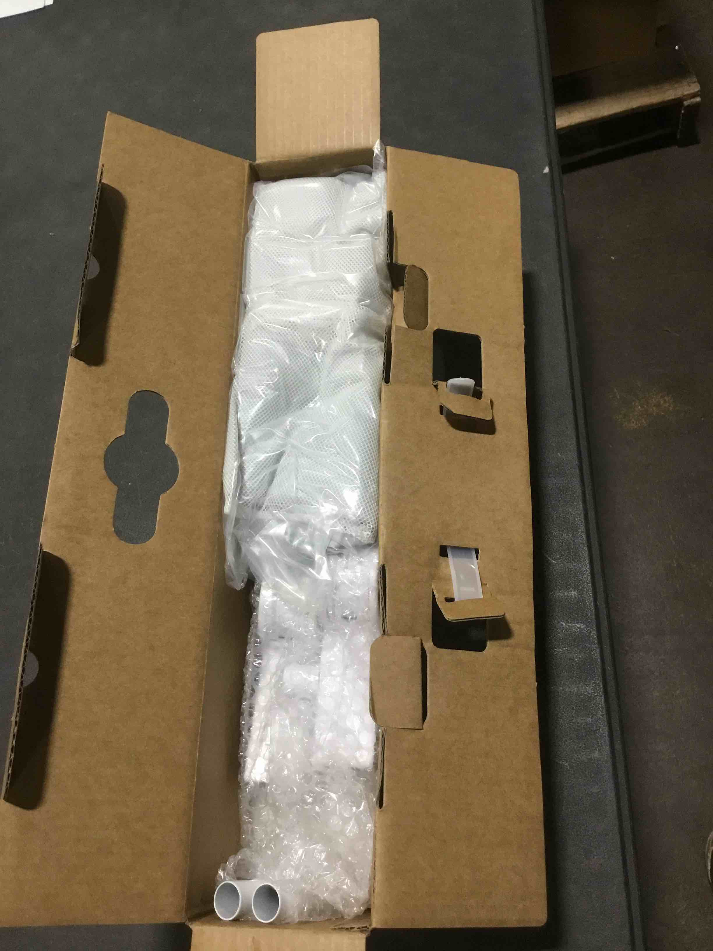 https://s3.amazonaws.com/lotting-images-prod/bidfta/GRA2270474_1741197048974.jpeg