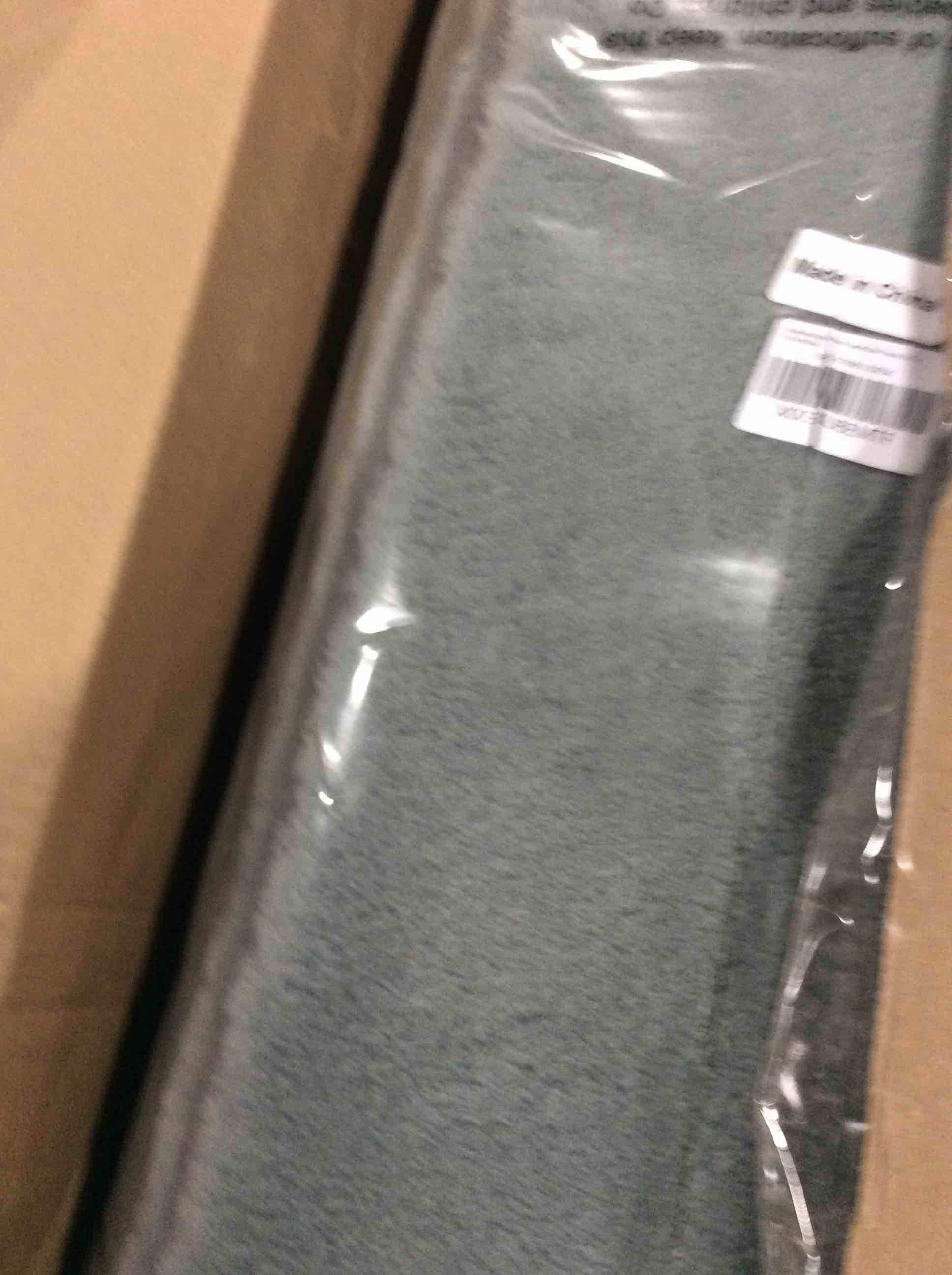 https://s3.amazonaws.com/lotting-images-prod/bidfta/GRA2271272_1741873834729.jpeg
