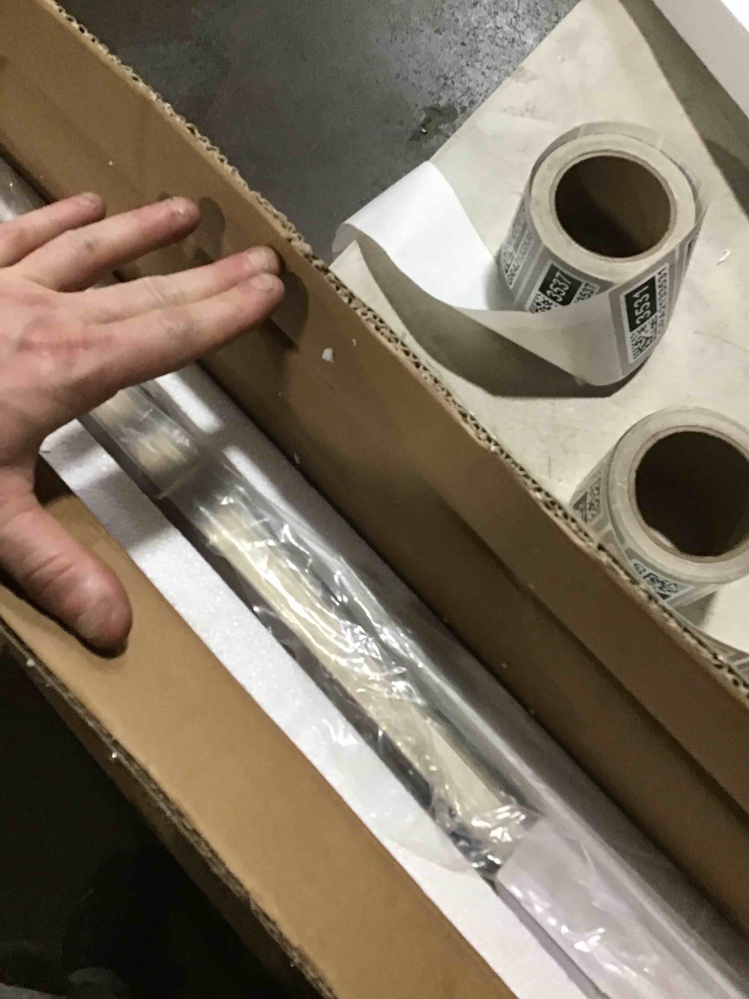 https://s3.amazonaws.com/lotting-images-prod/bidfta/GRA2271541_1741974449490.jpeg