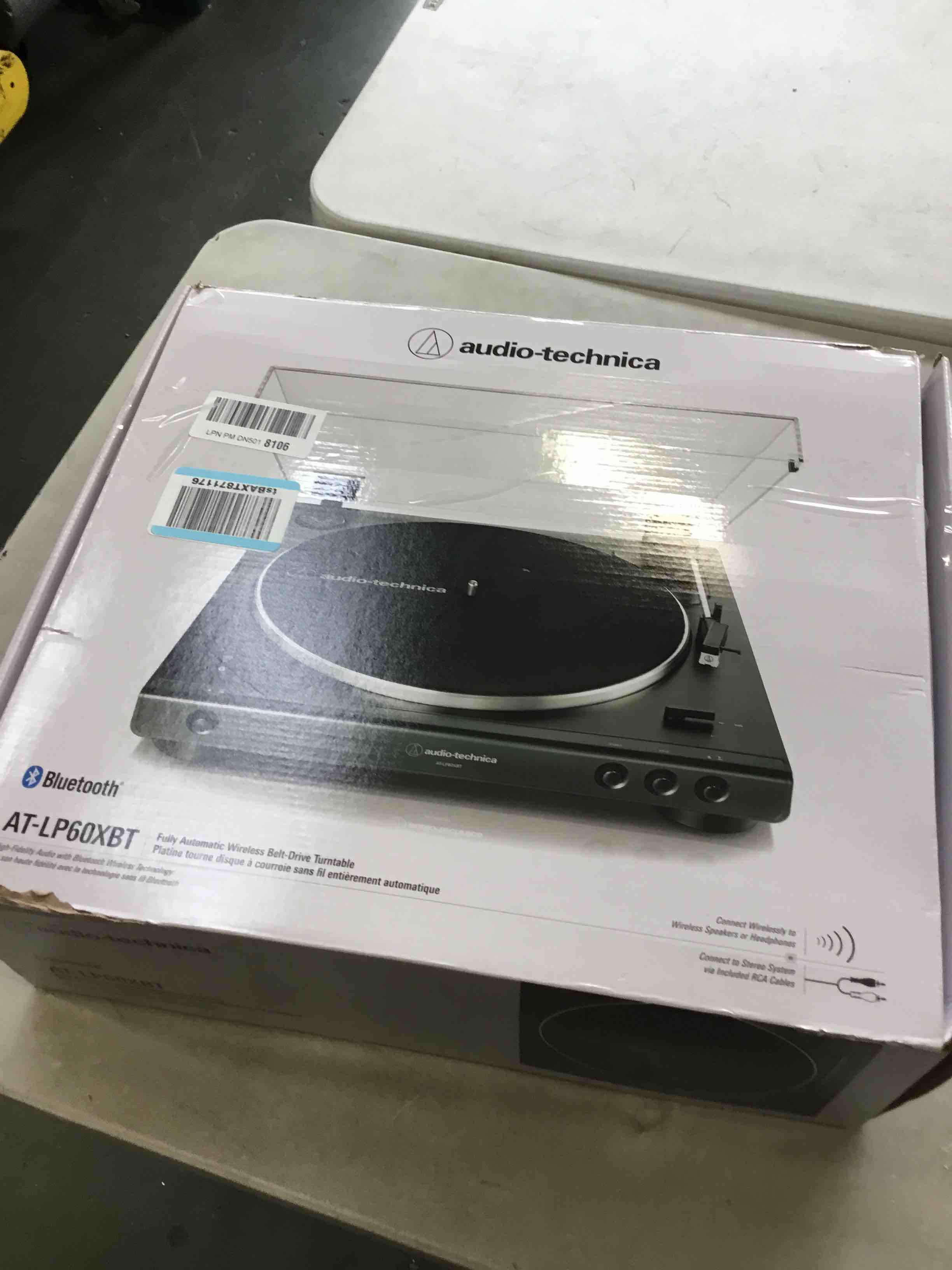 https://s3.amazonaws.com/lotting-images-prod/bidfta/GRA2272233_1741018717018.jpeg