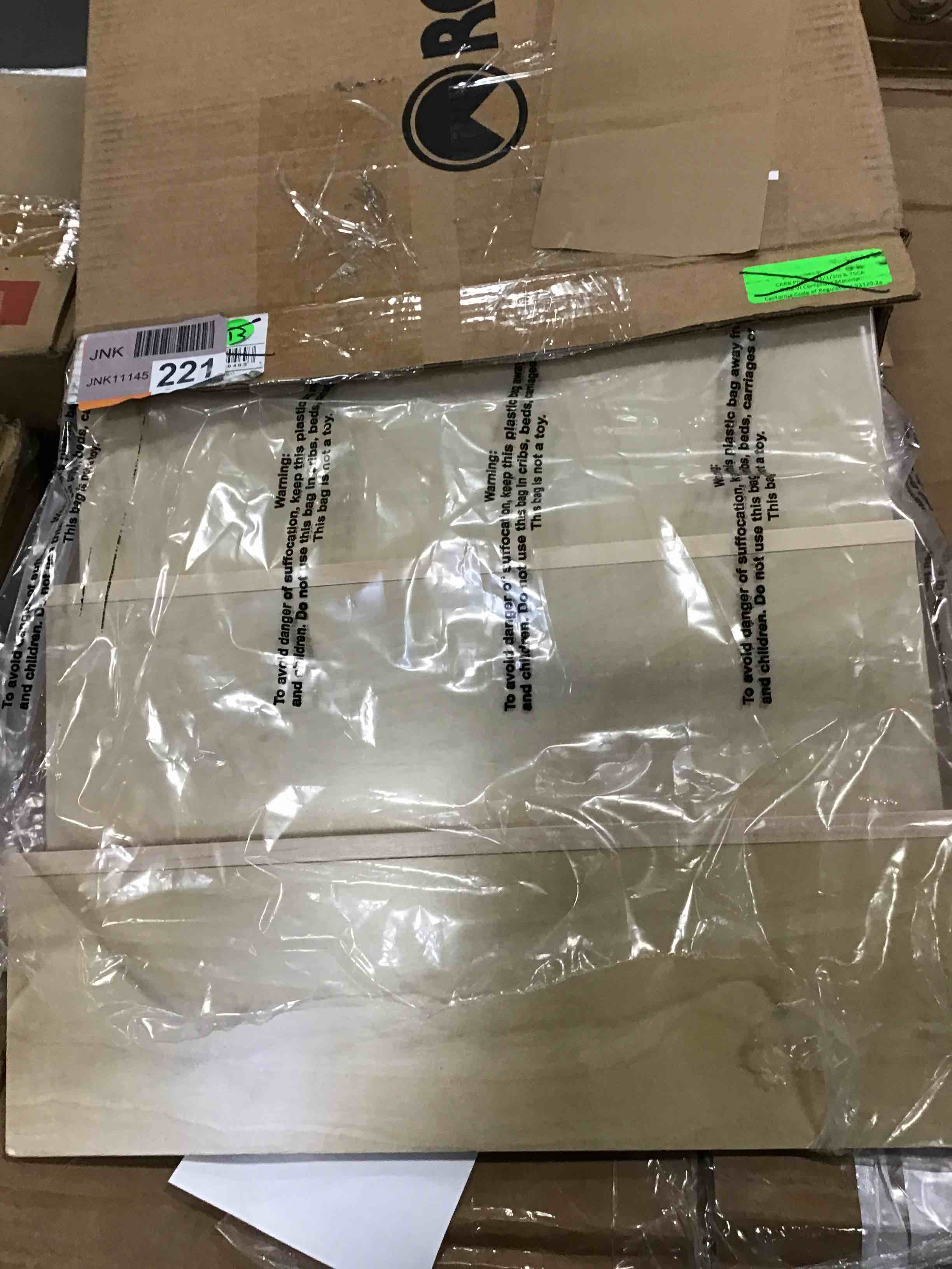 https://s3.amazonaws.com/lotting-images-prod/bidfta/GRA2272913_1742414552988.jpeg