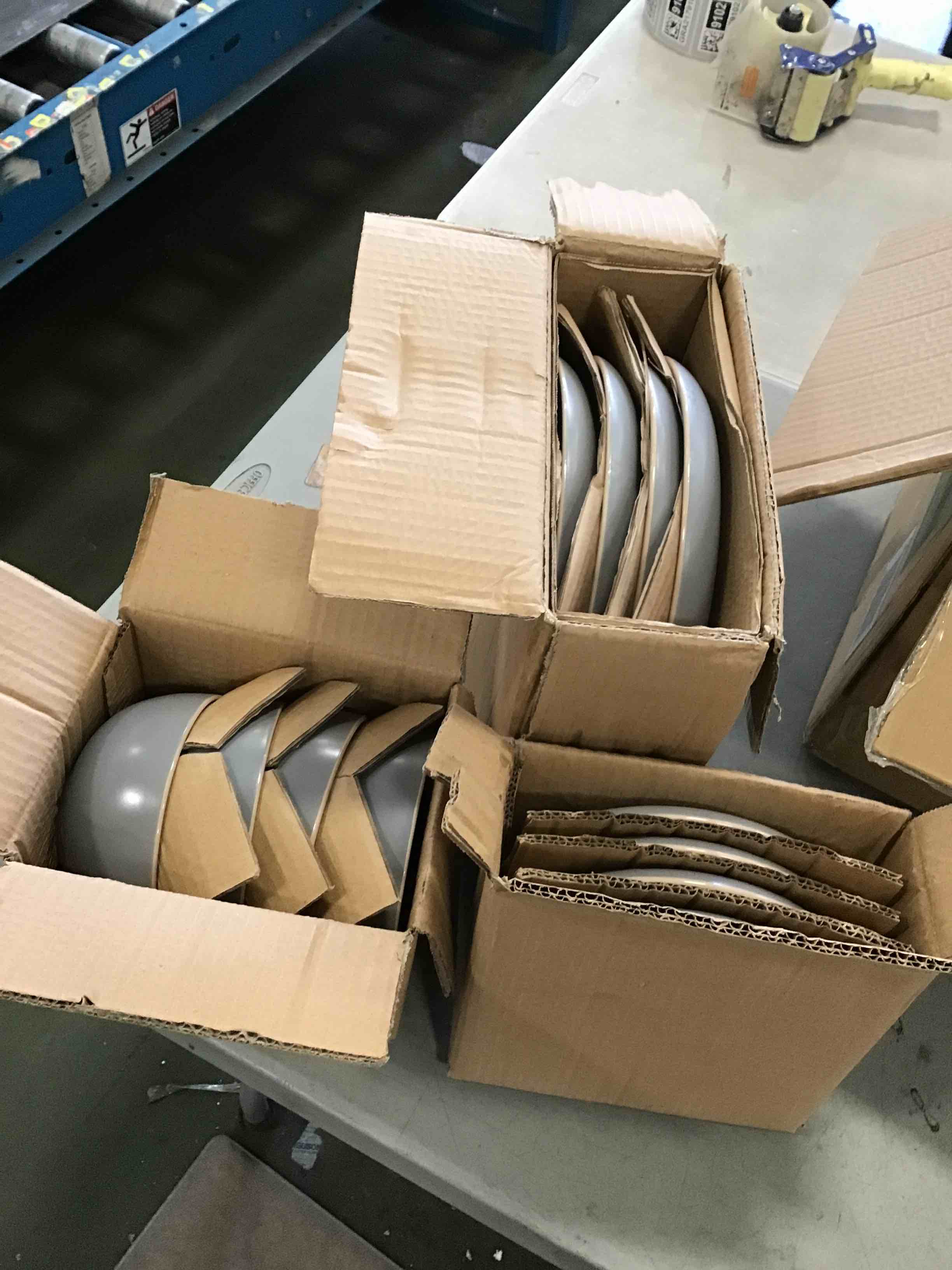 https://s3.amazonaws.com/lotting-images-prod/bidfta/GRA2273479_1743086732405.jpeg