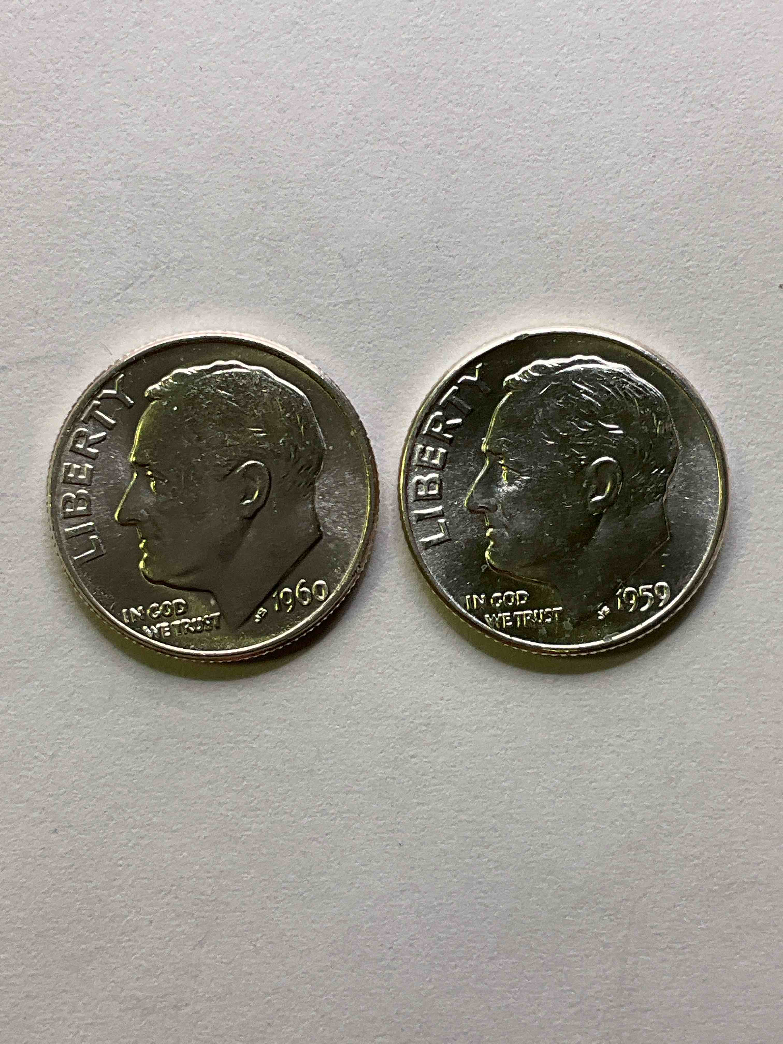 Gorgeous Uncirculated, Antique U.S. Fine Silver Roosevelt Dimes! Did You Know That Pre 1965 Roosevelt Dimes Are 90% Silver? Roosevelt Dimes Were First Minted In 1945 Upon The Death Of President Roosevelt, & Were Minted In Fine U.S. Silver Until 1965. Check Out These Awesome Uncirculated, Mint Examples in 1959 & 1960 Mint Year! Makes For A Great Investment In Precious Metals, They Don't Make Em' Like This Anymore!