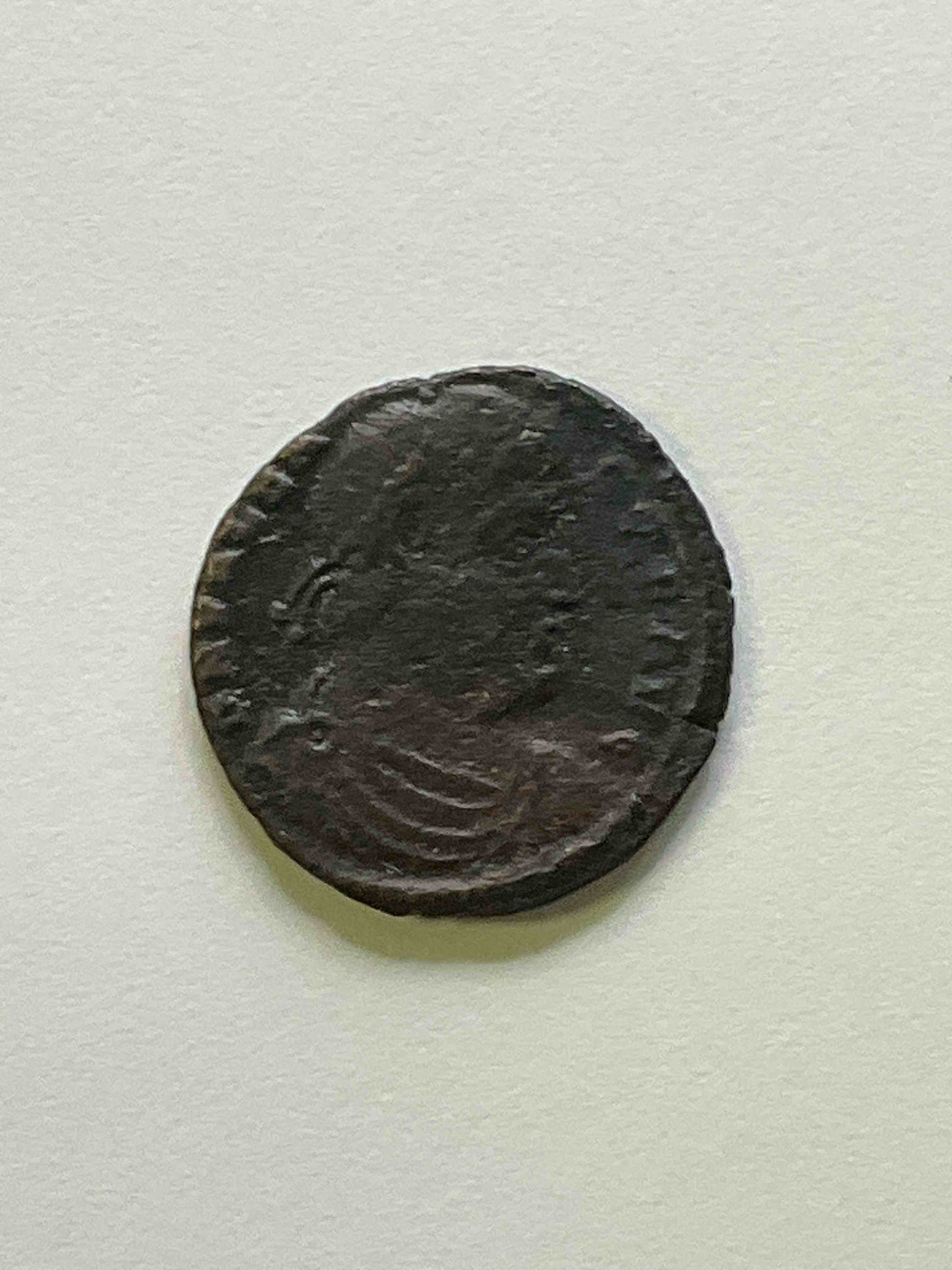 A.D. 364-378 Reign Of Valens, Ancient Roman Empire Authentic Bronze Coin With Great Details! Almost 1,700 Years Old! From The Reign Of Valens, Who Was Defeated & Killed By The Goths In 378. This Coin Is A Serious Piece Of History With Historical Significance!