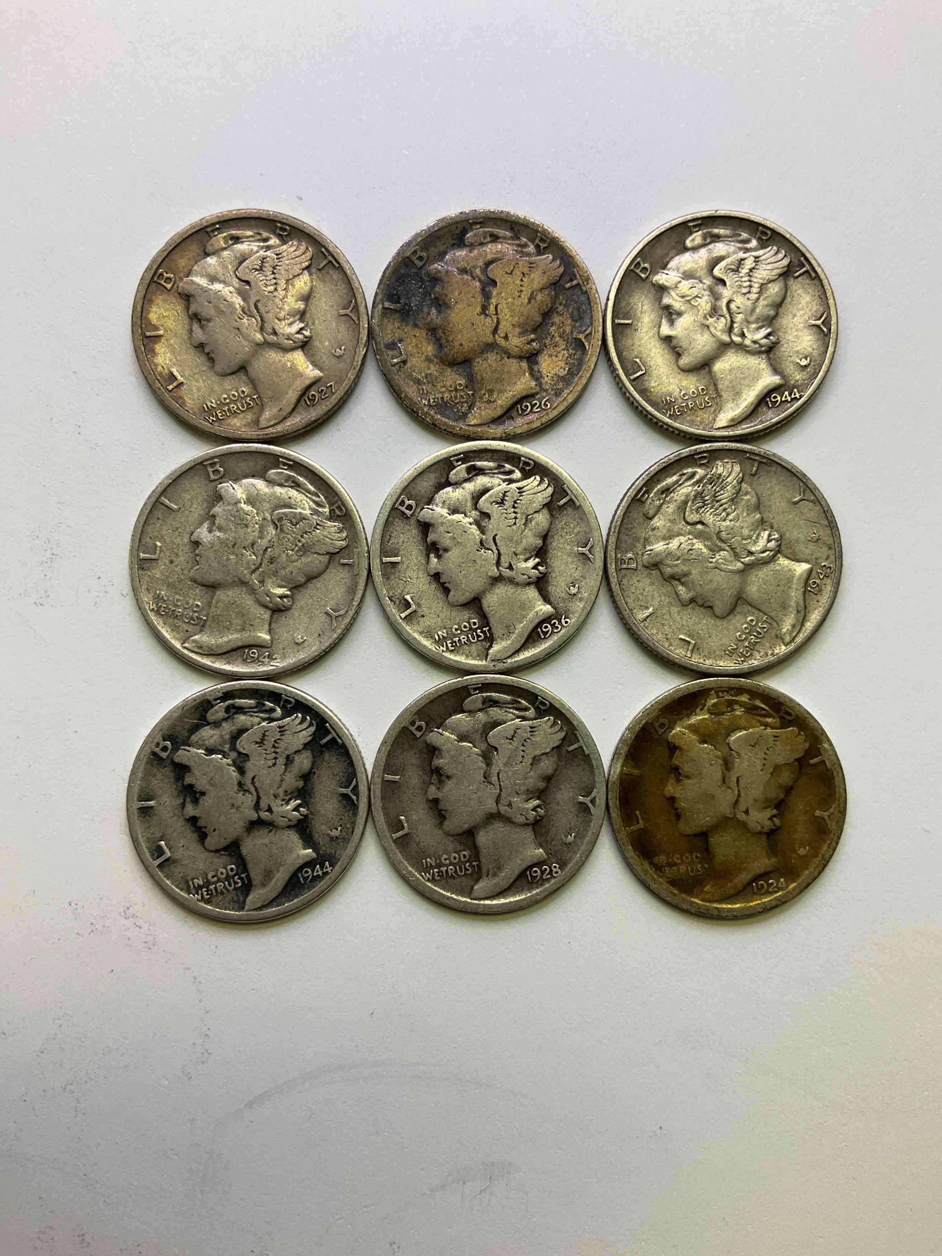 Antique U.S. Pure Fine Silver Mercury Dimes! Silver Mercury Dimes Were Minted From 1916-1945 & Have Become Serious Collector Items! Check Out These Awesome Examples, All In Nice, Circulated Condition With Visible Dates & Varying Years! Rare To Have Visible Dates! Makes For A Great Investment In Precious Metals, Mercury Dimes Are 90% Pure Fine Silver! They Don't Make Em' Like This Anymore!