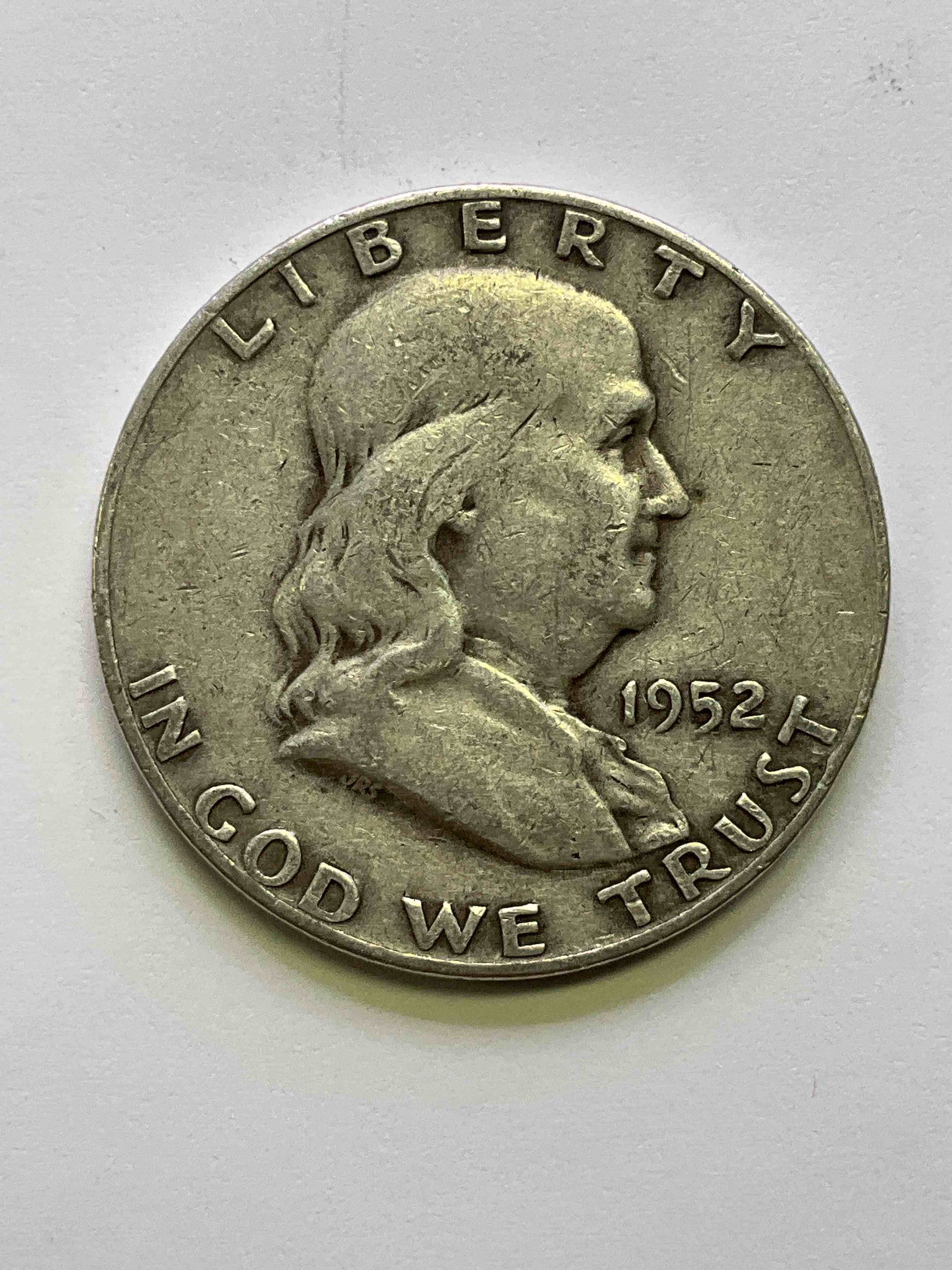 Ben Franklin Silver! Pre 1965 Silver U.S. Half Dollar Coins! Before 1965 American Half Dollars Were Actually. Silver, Here Are Rare 1952 & 1958 Versions In Excellent, Circulated Condition! Great For Investing In Precious Metals! These Heavy Half Dollars Were Minted At 90% Silver and 10% Copper, Giving Them A Net Weight Of .36169 Ounces Of Pure Silver Per Coin! Very Rare In This Great Condition!