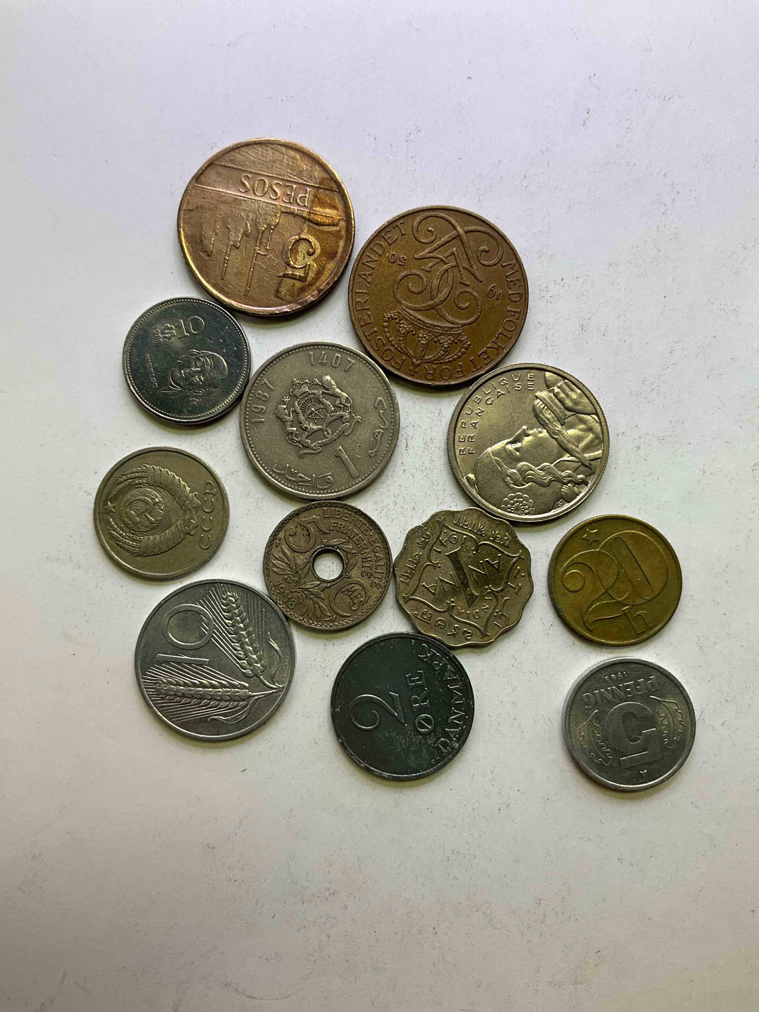 World Coins, Antique & Vintage! Each Lot Unique! Many Different Years, Countries, Sizes & Exotic Places. This Cool Collection Of Antique Coins From Around The World Is Loads Of Fun! Have Fun Identifying Each Coin & Country As A great Educational Tool! A Great Investment Too!