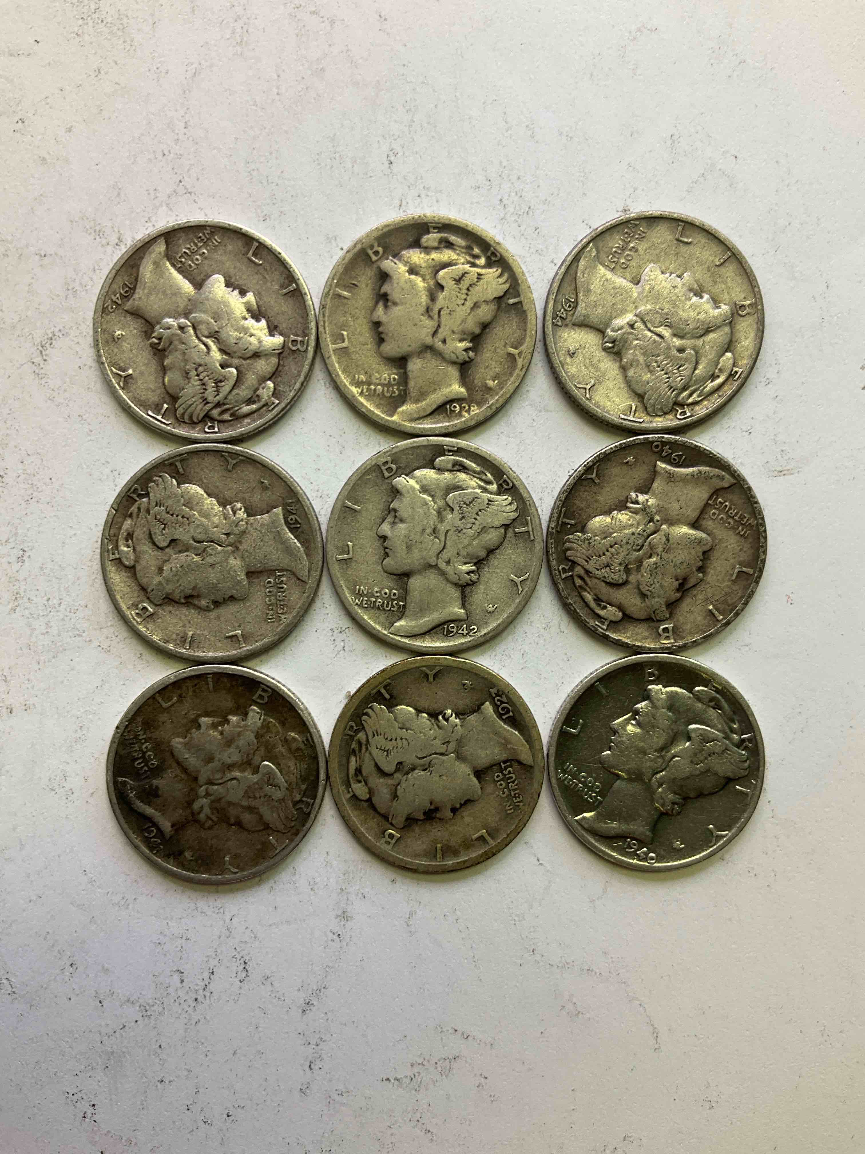 Antique U.S. Pure Fine Silver Mercury Dimes! Silver Mercury Dimes Were Minted From 1916-1945 & Have Become Serious Collector Items! Check Out These Awesome Examples, All In Nice, Circulated Condition With Visible Dates & Varying Years! Rare To Have Visible Dates! Makes For A Great Investment In Precious Metals, Mercury Dimes Are 90% Pure Fine Silver! They Don't Make Em' Like This Anymore! 