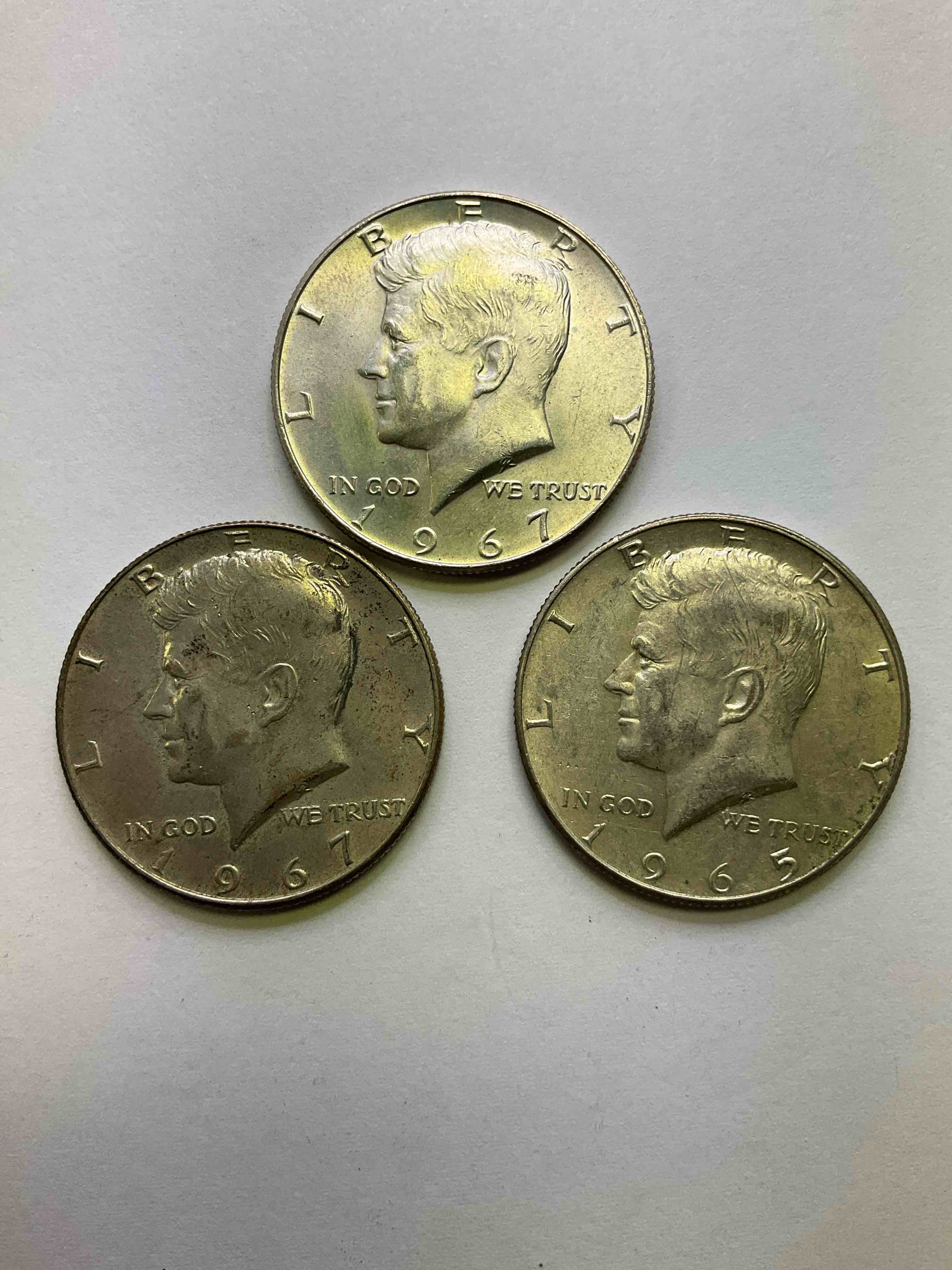 Silver Half Dollars! Did You Know From 1965-1970 The U.S. Minted Kennedy Half Dollars With 40% Silver? Check Out These Awesome Late 1960's Half Dollars With 40% Pure Fine Silver Content! After 1970 There Is Not Silver In U.S. Half Dollars! Grab These Awesome Pieces Of History & Invest In Precious Metals!