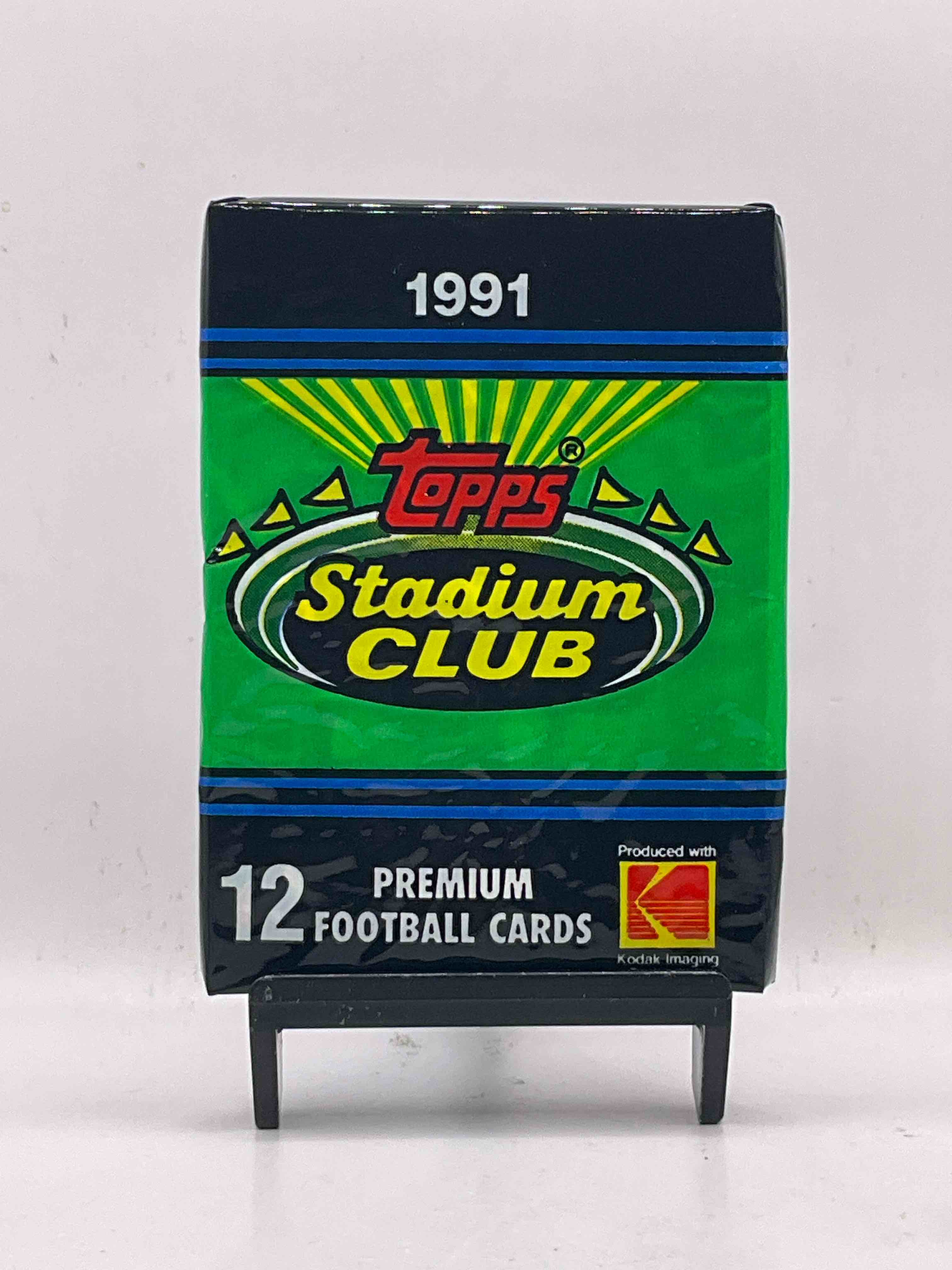 1991 Topps Stadium Club Football Unopened Wax Packs, Direct From Original Sealed Retail Case! Search For Valuable Brett Favre Rookie (PSA 10 $400), Early Emmitt Smith, Jerry Rice & So Much More! Getting Hard To Find!