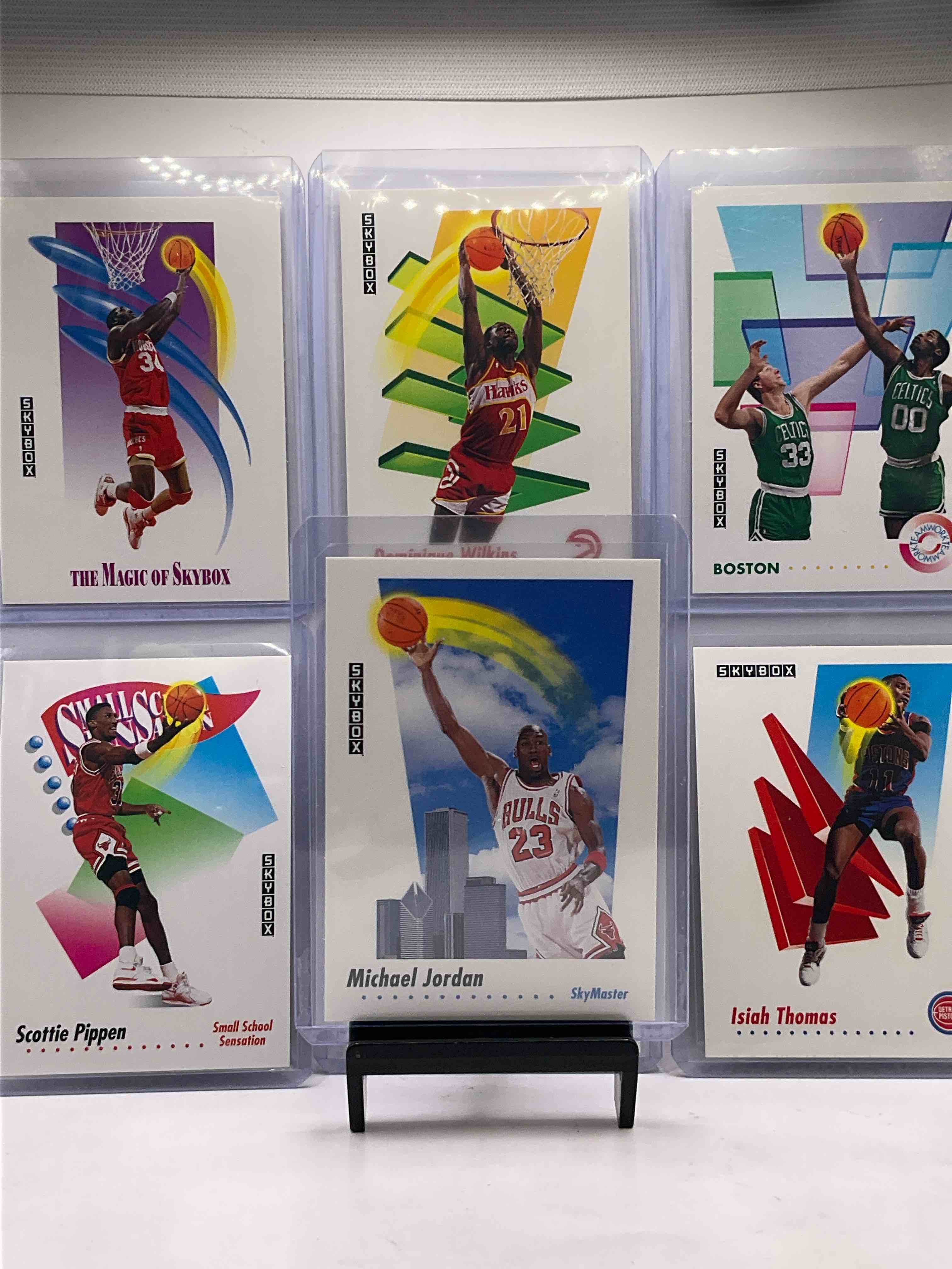 Skybox Retro 1991-92 Basketball Cards! Michael Jordan, Scottie Pippen, Dominique Wilkins, Larry Bird Celtics Card, Isiah Thomas, Clyde Drexler & More! These Funky Cards Are Rare & Hard To Come By! 50 Card Lot!