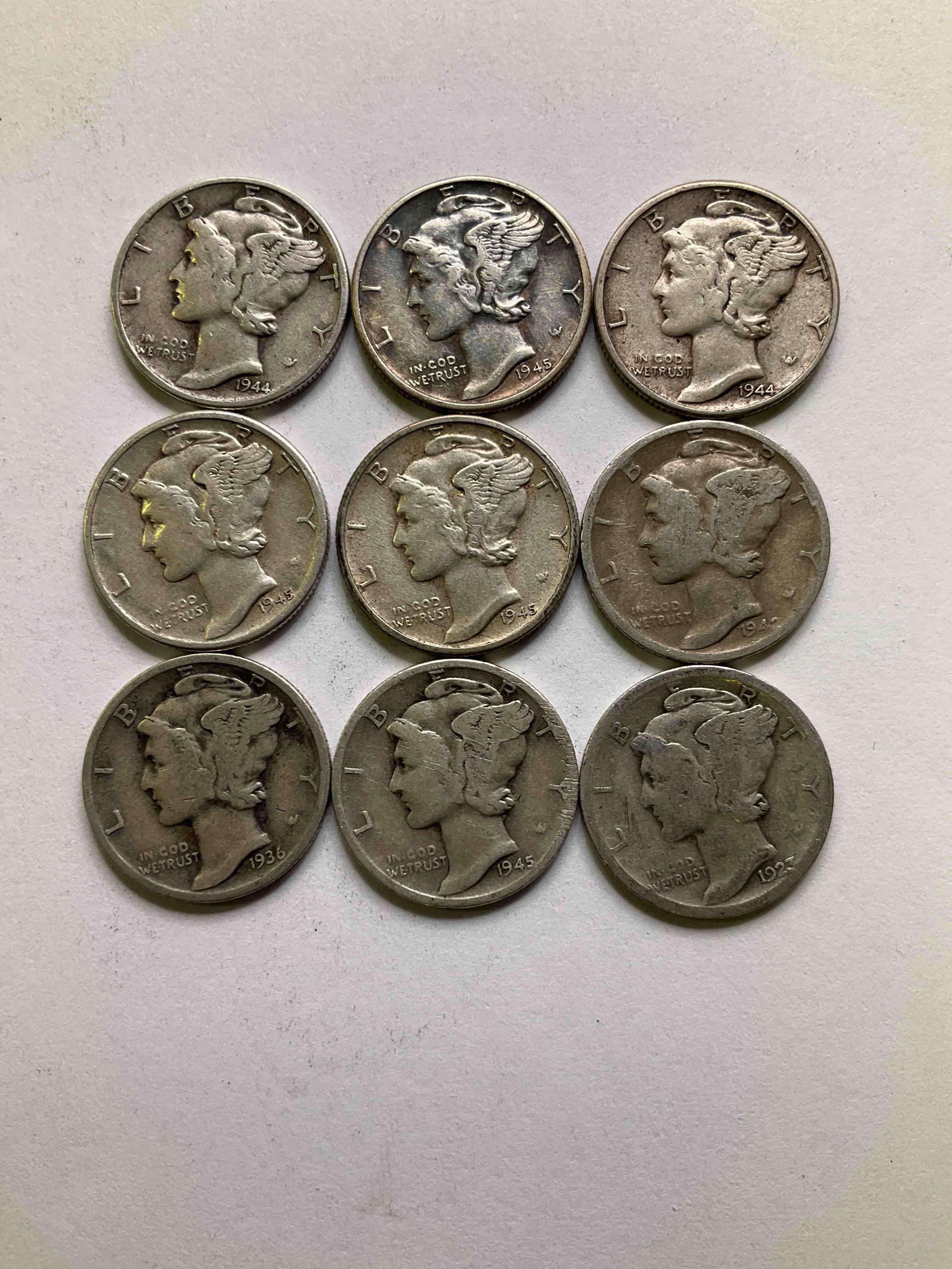 Antique U.S. Pure Fine Silver Mercury Dimes! Silver Mercury Dimes Were Minted From 1916-1945 & Have Become Serious Collector Items! Check Out These Awesome Examples, All In Nice, Circulated Condition With Visible Dates & Varying Years! Rare To Have Visible Dates! Makes For A Great Investment In Precious Metals, Mercury Dimes Are 90% Pure Fine Silver! They Don't Make Em' Like This Anymore!