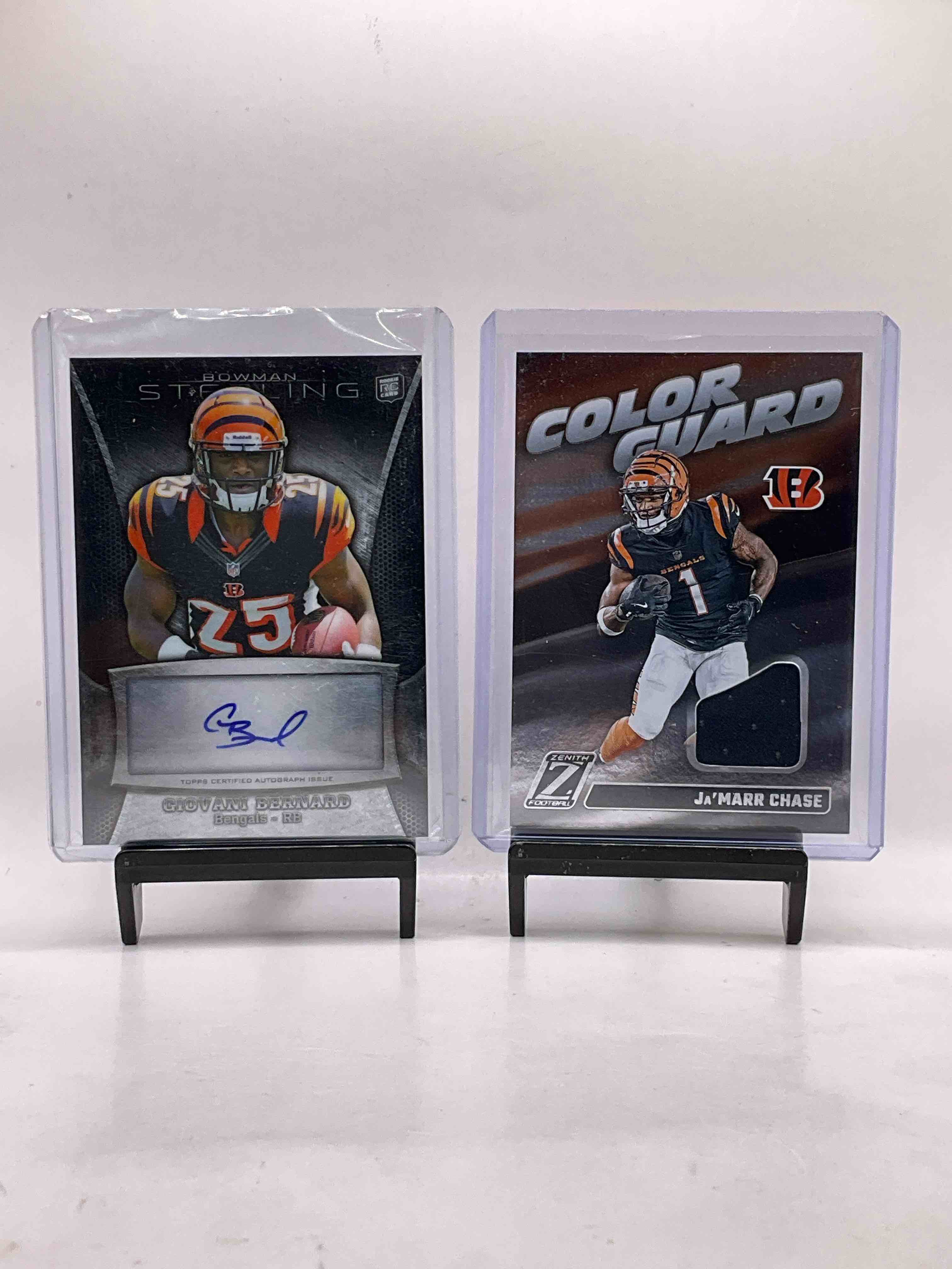 Bengals Bonanza For Broadwell! The Perfect Lot For Bengals Fans! Black On Black Giovanni Bernard Signed On Card Rookie Auto & Jersey Patch Ja’marr Chase Zenith, Joe Burrow Rookie, Ja’marr Chase Prestige Rookie, Jermaine Burton Jersey Card & More! Vintage & New Bengals Galore! 50 Card Lot!
