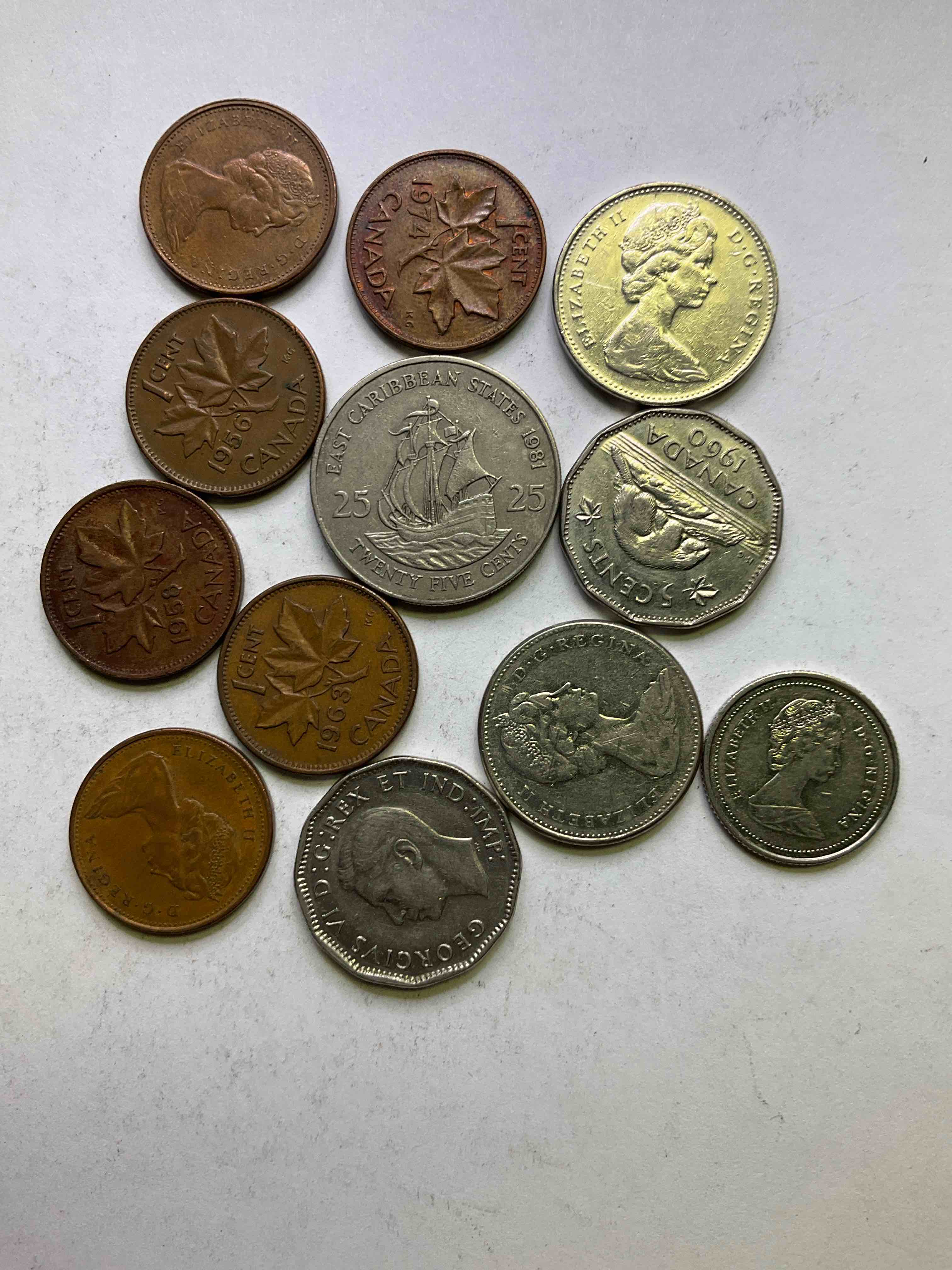 World Coins, Antique & Vintage! Each Lot Is Unique! Many Different Years, Countries, Sizes & Exotic Places. This Cool Collection Of Antique Coins From Around The World Is Loads Of Fun! Have Fun Identifying Each Coin & Country As A Great Educational Tool! A Great Investment Too!
