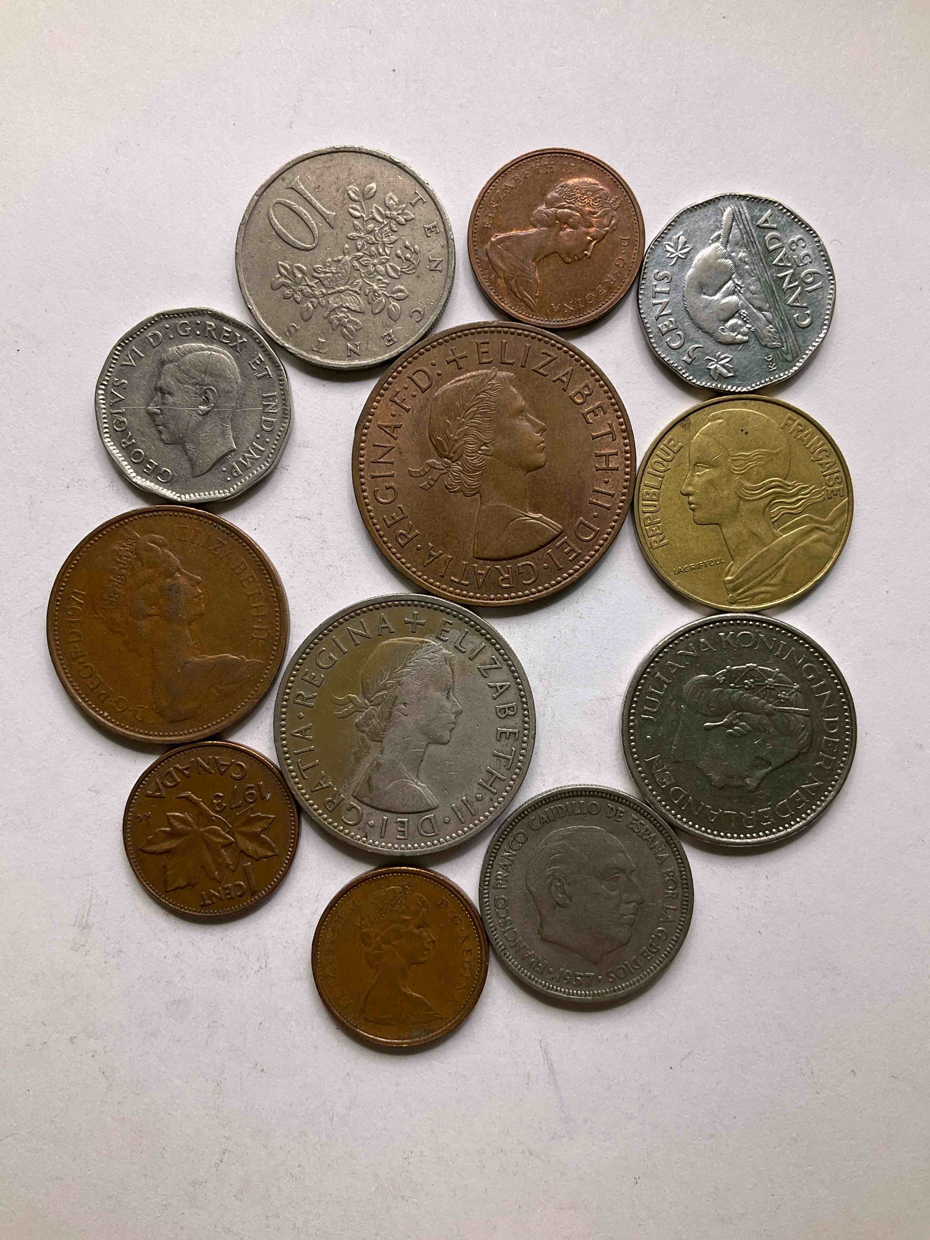 World Coins, Antique & Vintage! Each Lot Is Unique! Many Different Years, Countries, Sizes & Exotic Places. This Cool Collection Of Antique Coins From Around The World Is Loads Of Fun! Have Fun Identifying Each Coin & Country As A Great Educational Tool! A Great Investment Too!