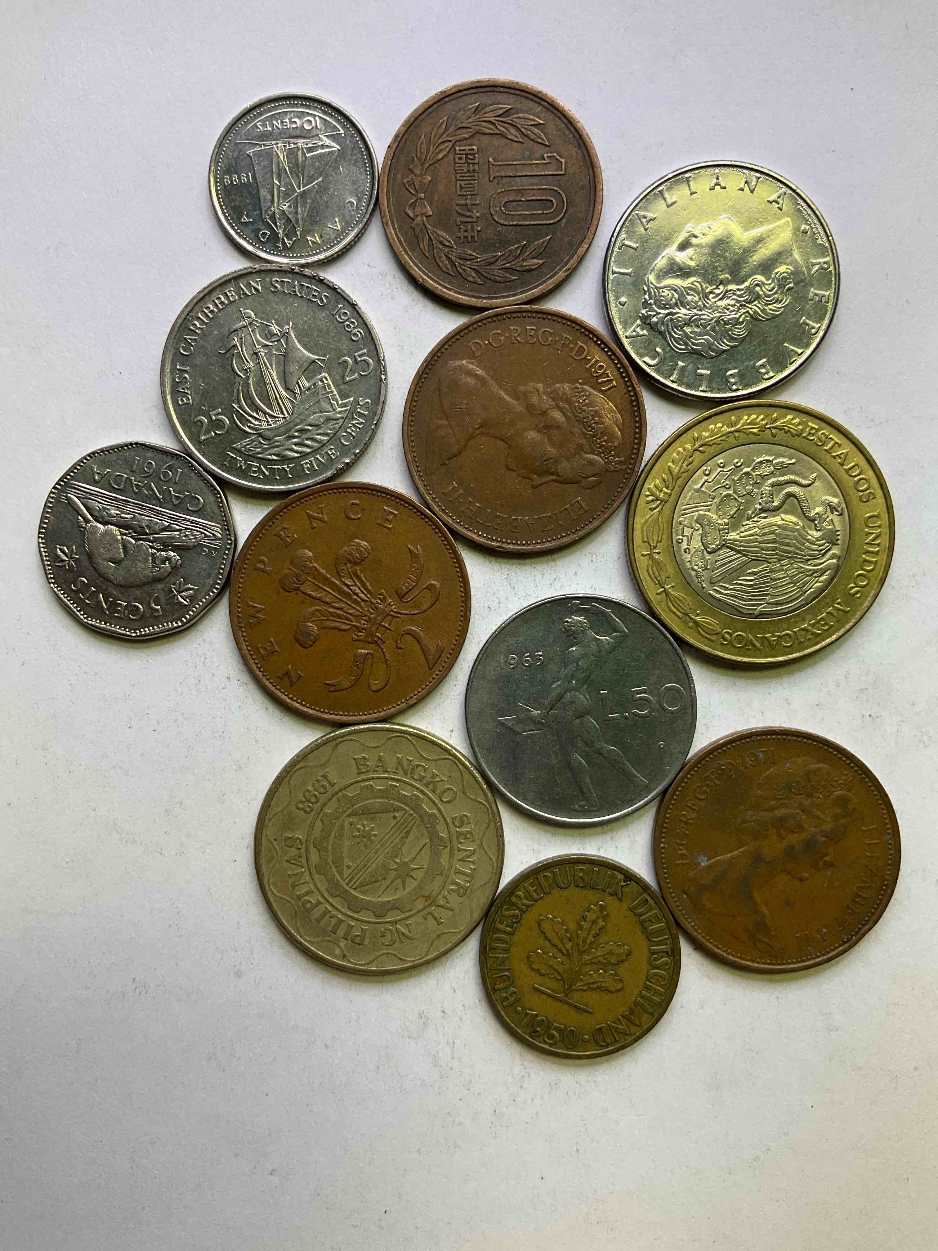 World Coins, Antique & Vintage! Each Lot Is Unique! Many Different Years, Countries, Sizes & Exotic Places. This Cool Collection Of Antique Coins From Around The World Is Loads Of Fun! Have Fun Identifying Each Coin & Country As A Great Educational Tool! A Great Investment Too!
