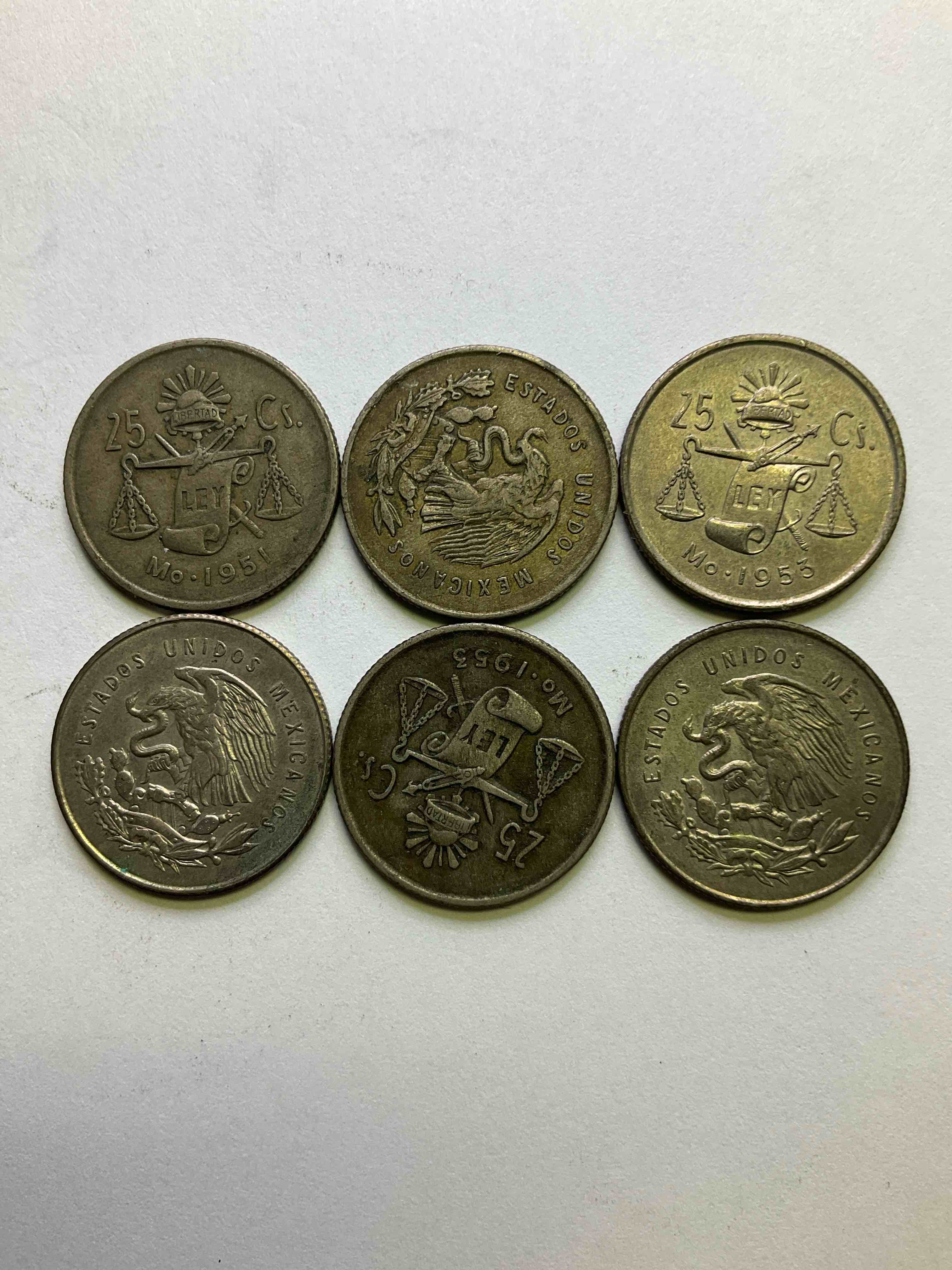 Antique Rare Mexican Silver! Lot Of Silver Antique Mexican Coins, 25 Centavos Minted In .300 (30%) Mexican Silver. Coins From The Early 1950's & Have A Really Stunning Design. These Coins Are Rarely Seen & Are Great For Collecting Rare Coins & Also For Investing In Precious Metals. You May Never See These Coins Up For Auction Again. A Great Chance To Acquire Unique Antique Mexican Silver!