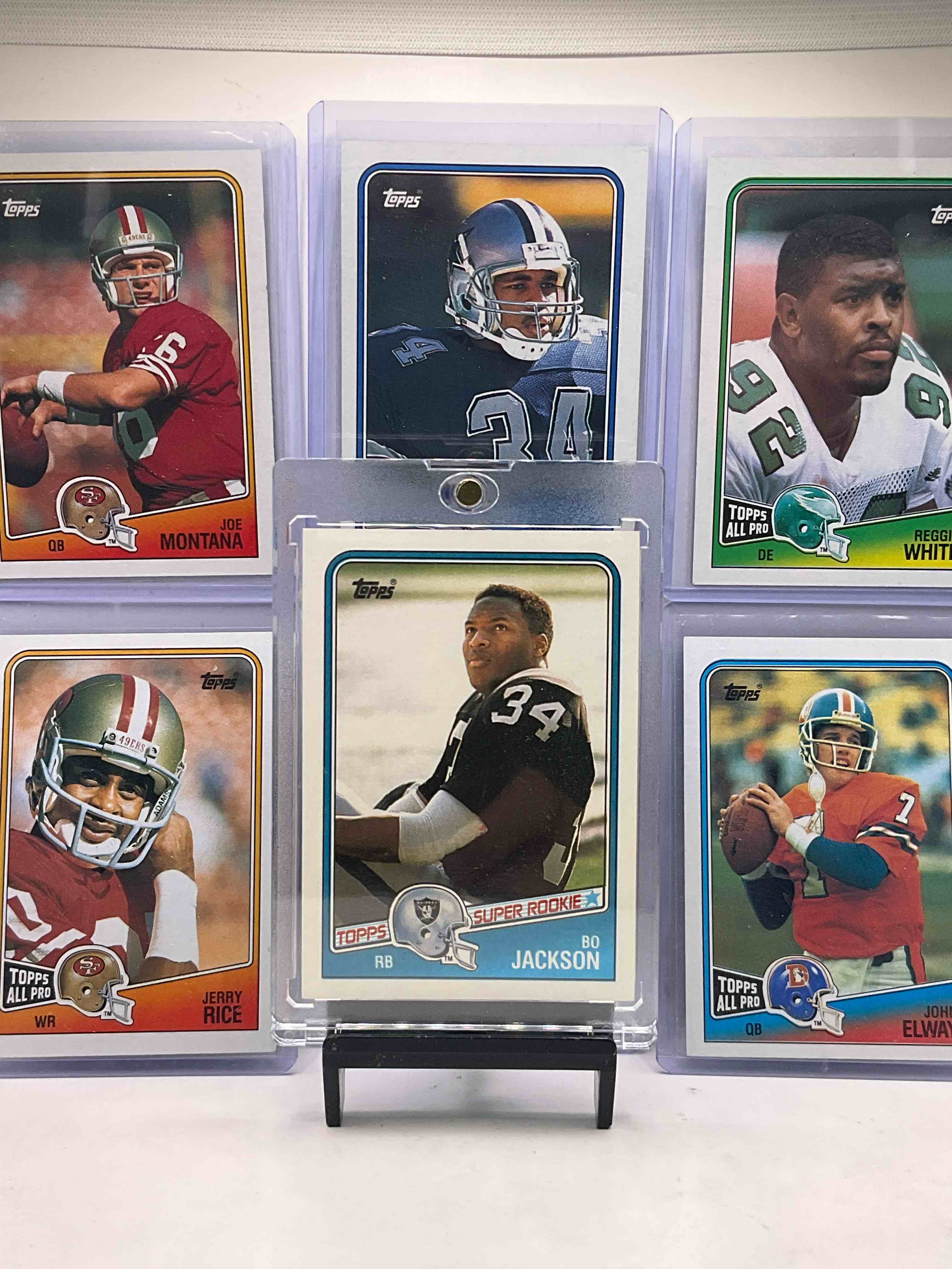 1988 Topps Football! Bo Jackson Topps Super Rookie Card! The BEST Cards From The Year! Jerry Rice, Joe Montana, Reggie White, Herschel Walker, John Elway, Howie Long & More! Bo Jackson Rookie! The Perfect Lot!