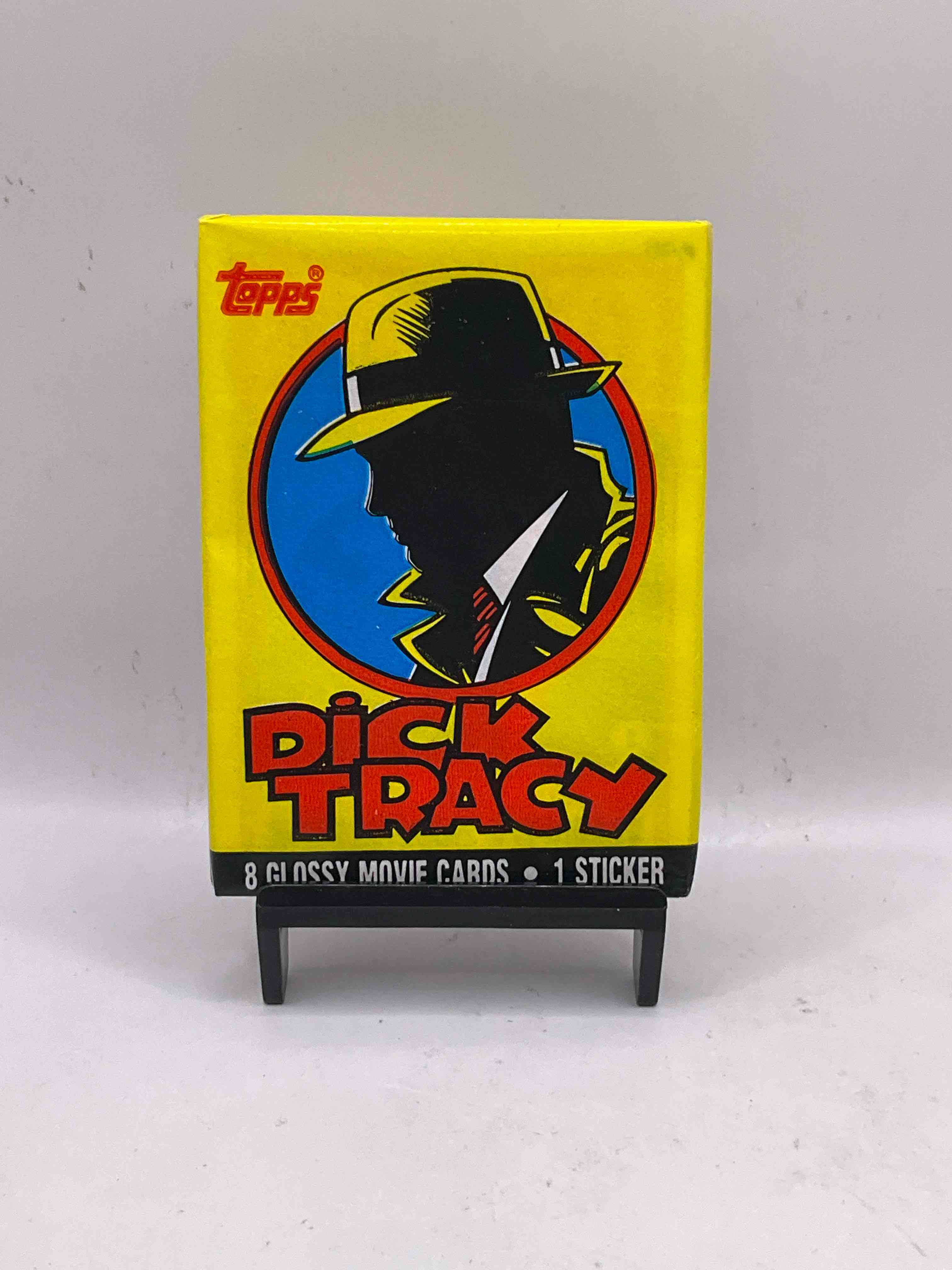 1990 Dick Tracy Movie Cards! 1990 Sealed Wax Pack Dick Tracy Movie Cards, Direct From Original Retail Case! Dick Tracy Was A 1990 Movie Starring Madonna About A 1930's Detective. These Things Are Seriously Retro! Own A Piece Of Movie History,. A Great Collector's Item!