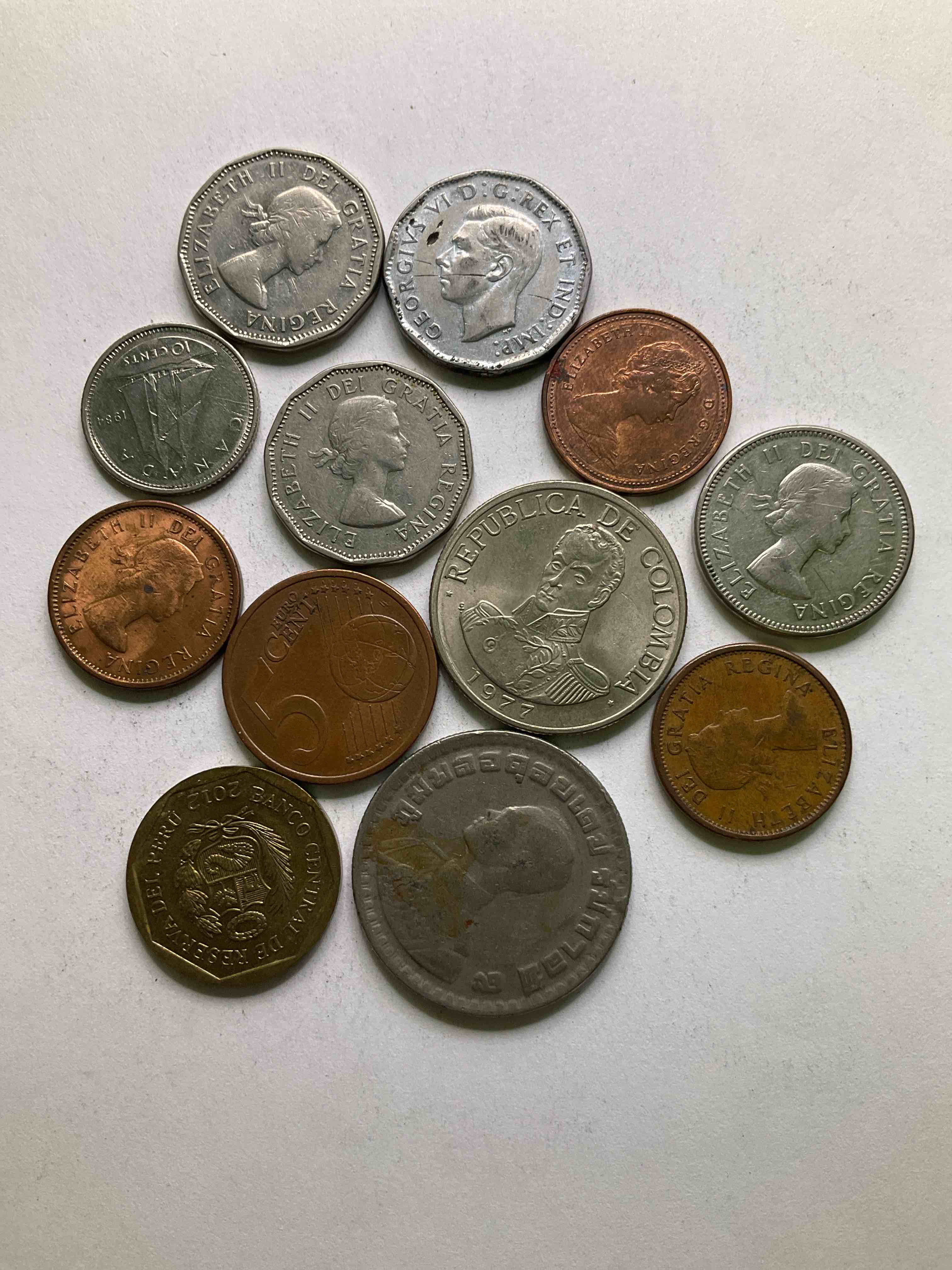 World Coins, Antique & Vintage! Each Lot Is Unique! Many Different Years, Countries, Sizes & Exotic Places. This Cool Collection Of Antique Coins From Around The World Is Loads Of Fun! Have Fun Identifying Each Coin & Country As A Great Educational Tool! A Great Investment Too!