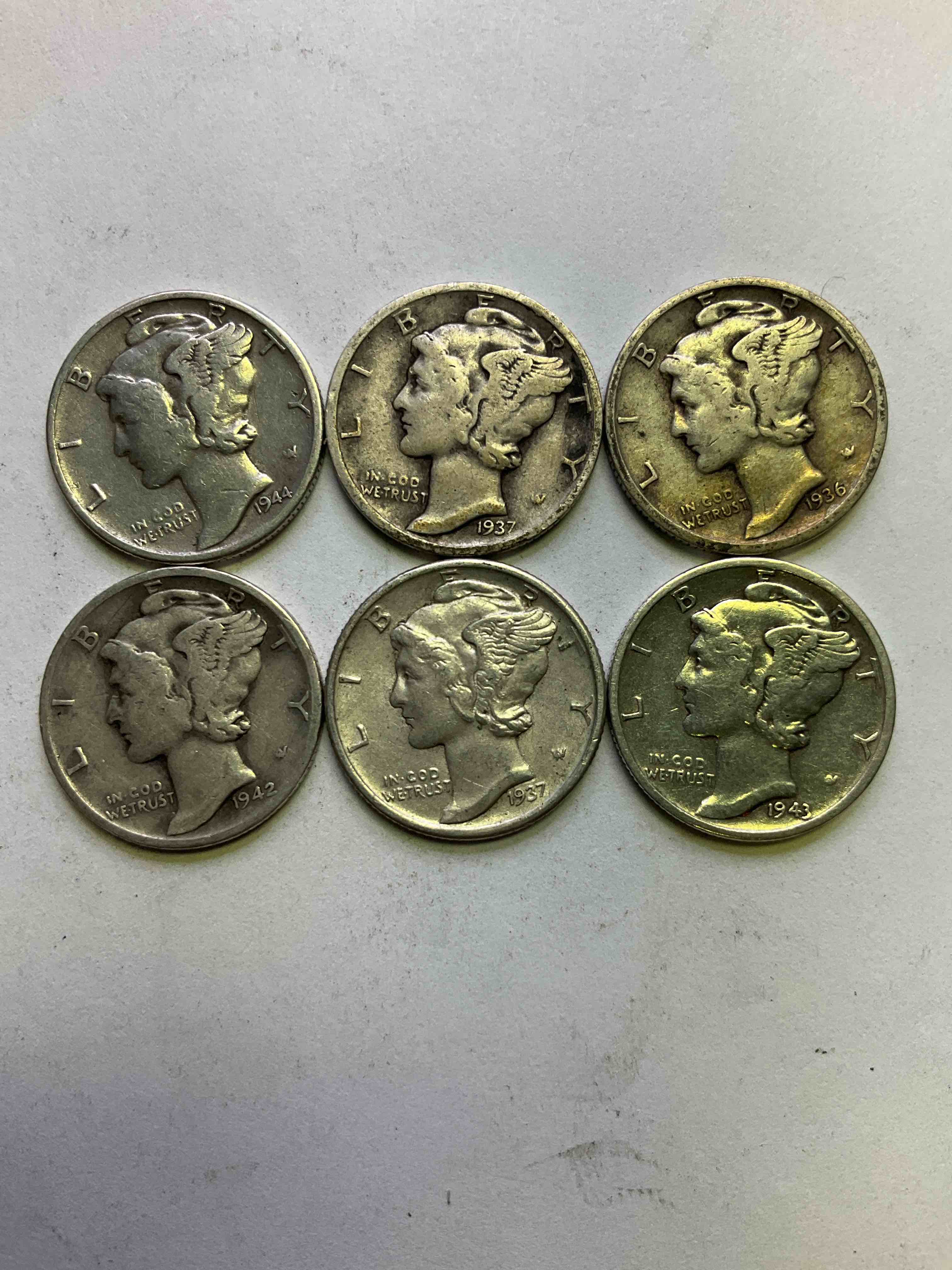 Antique U.S. Pure Fine Silver Mercury Dimes! Silver Mercury Dimes Were Minted From 1916-1945 & Have Become Serious Collector Items! Check Out These Awesome Examples, All In Nice, Circulated Condition With Visible Dates & Varying Years! Rare To Have Visible Dates! Makes For A Great Investment In Precious Metals, Mercury Dimes Are 90% Pure Fine Silver! They Don't Make Em' Like This Anymore!