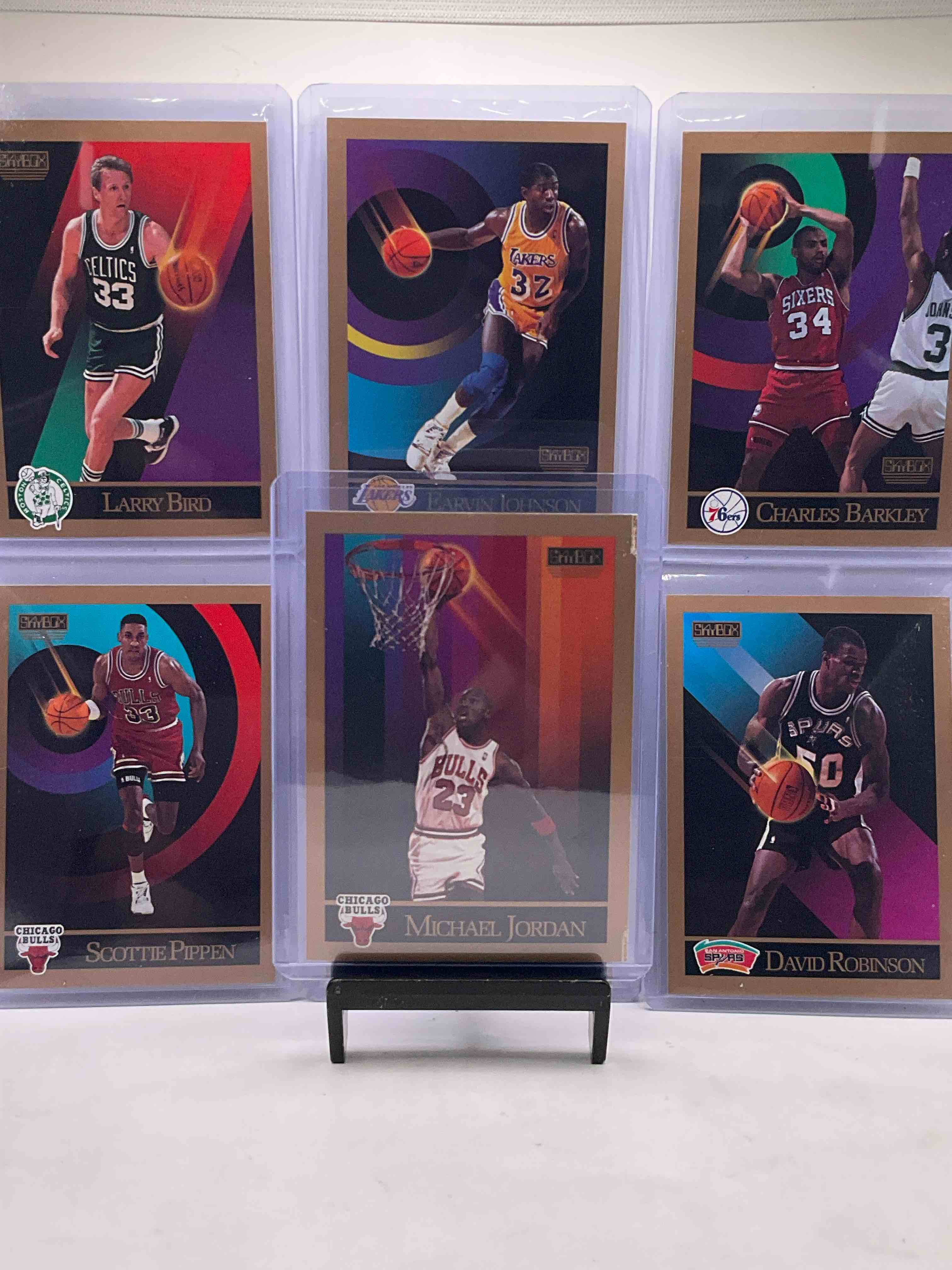 Michael Jordan! 1990 Skybox 50 Card Basketball! The BEST Cards From The Year! Michael Jordan, Scottie Pippen, Magic Johnson, Larry Bird, Dominique Wilkins, David Robinson, Charles Barkley, Hakeem Olajuwon, Karl Malone, Clyde Drexler & More! All Stars, Hall Of Famers, Champions & More, The Perfect Mix Of Miscellaneous ‘90 NBA Variety! 