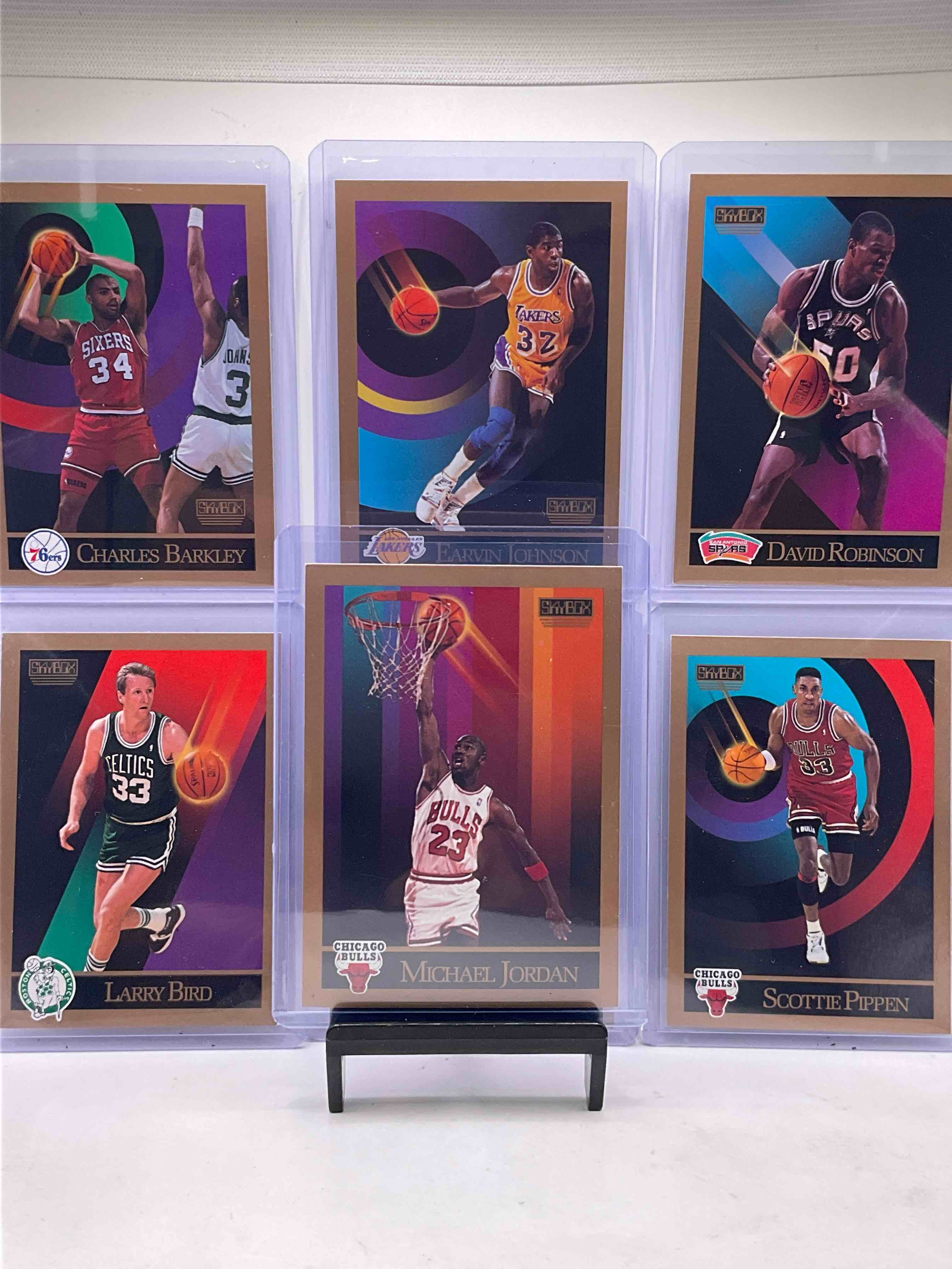 Michael Jordan! 1990 Skybox 50 Card Basketball! The BEST Cards From The Year! Michael Jordan, Scottie Pippen, Magic Johnson, Larry Bird, Dominique Wilkins, David Robinson, Charles Barkley, Hakeem Olajuwon, Karl Malone, Clyde Drexler & More! All Stars, Hall Of Famers, Champions & More, The Perfect Mix Of Miscellaneous ‘90 NBA Variety! 