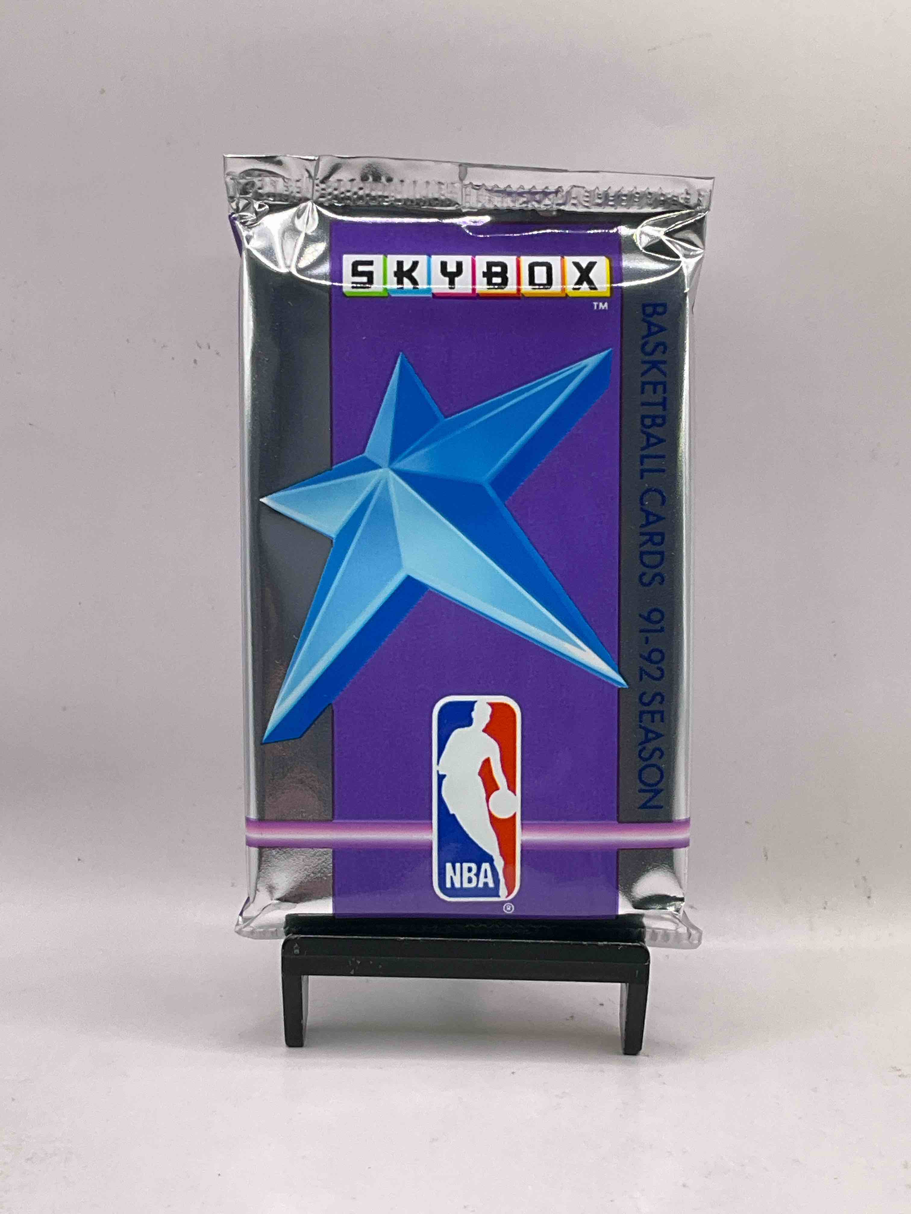 Basketball Wow! Rare 1991/92 NBA Skybox Sealed Sports Collectible Card Pack, Direct From Original Sealed Retail Case! So Many Awesome Cards To Search For Like Team USA Card (PSA 10 Value $500), #544 Team USA 1 Card (PSA 10 Value $300), Michael Jordan #39 (PSA 10 Value $150) & Too Many Other Great Cards To List! Hard To Find, Excellent Like-New Condition!