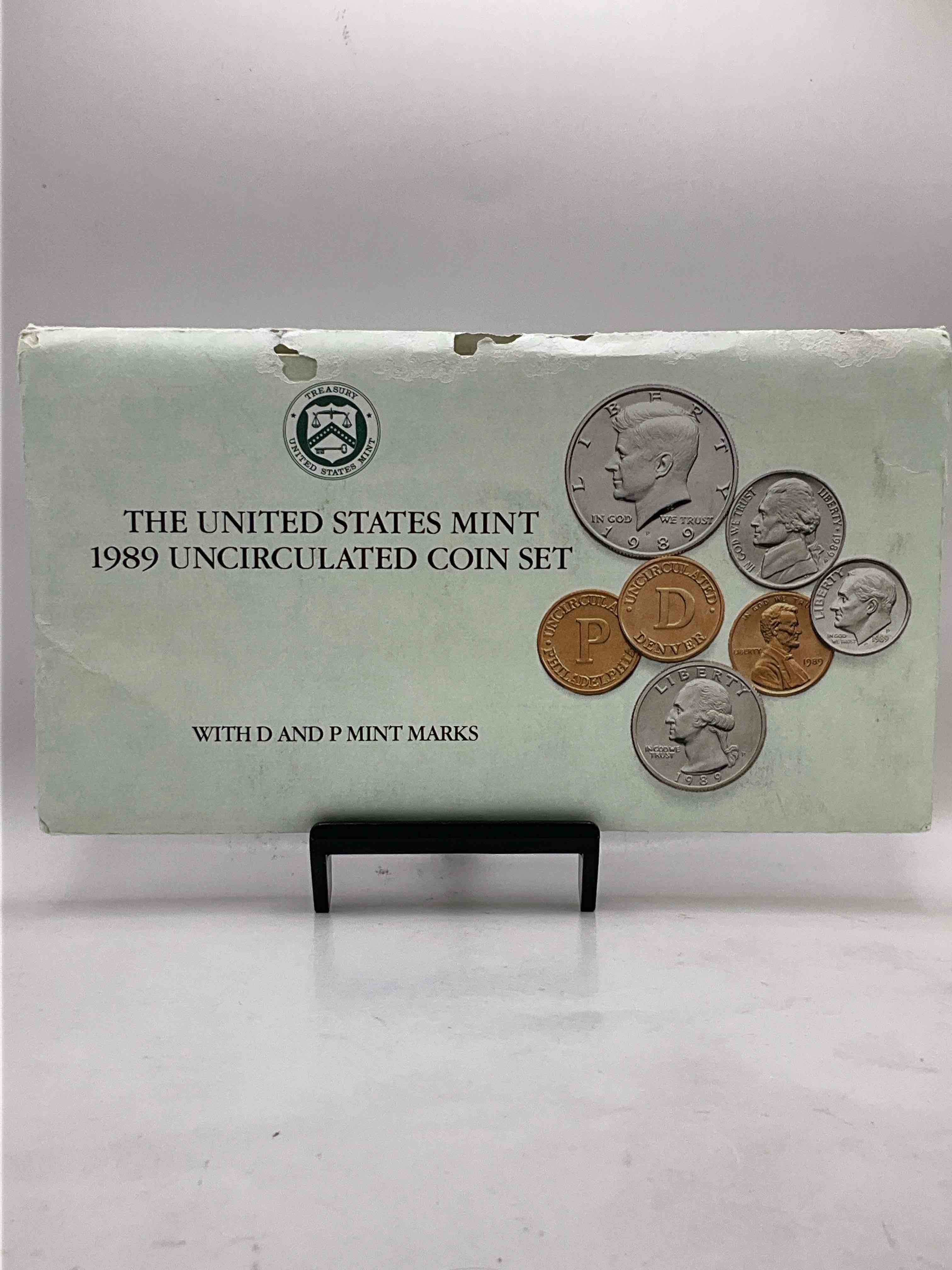 1989 Uncirculated U.S. Mint Set! Attention All Swifties Out There! What A Great Year! This Gorgeous Mint Set Features Each U.S. Coins Minted in 1989 In Uncirculated Condition, From Each Mint Mark, Philly & Denver! Still In Original Envelope Direct From The U.S. Treasury In 1989! Own An Awesome Investment & Incredible Piece Of U.S. History! Also Makes For An Awesome Gift!