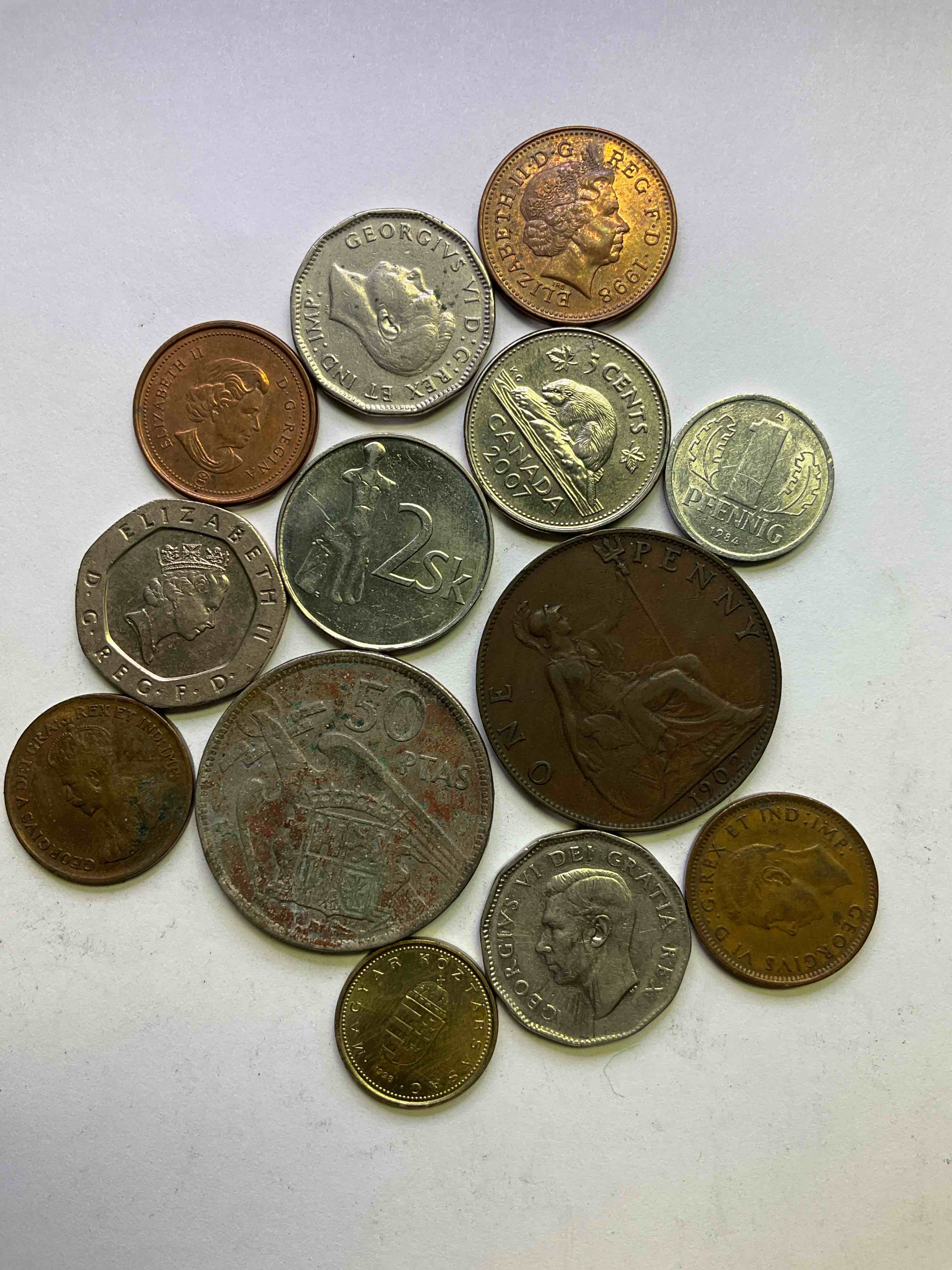 World Coins, Antique & Vintage! Each Lot Is Unique! Many Different Years, Countries, Sizes & Exotic Places. This Cool Collection Of Antique Coins From Around The World Is Loads Of Fun! Have Fun Identifying Each Coin & Country As A Great Educational Tool! A Great Investment Too!